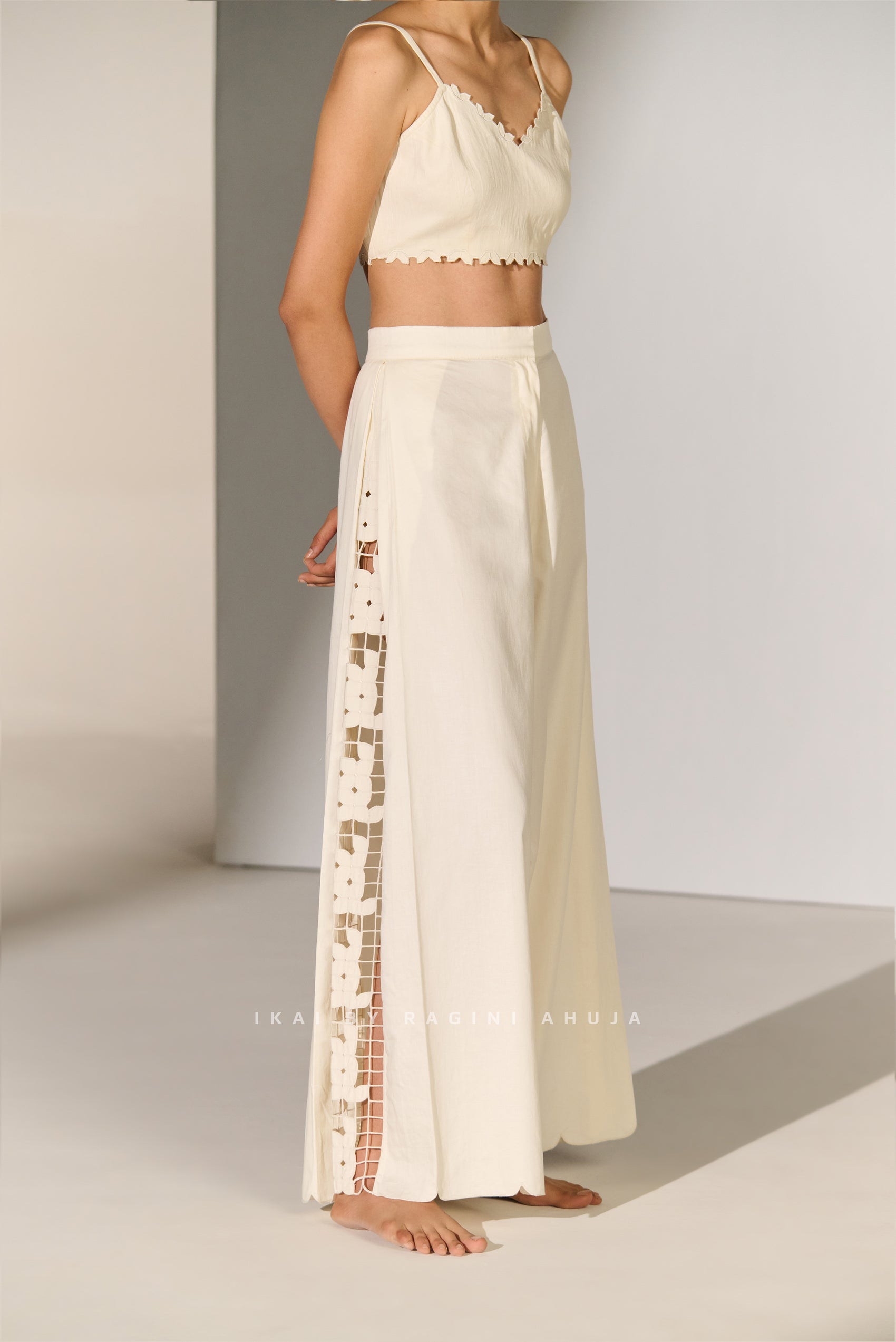 GEOMETRIC FLORAL CUTWORK SIDE PLEATED PANTS