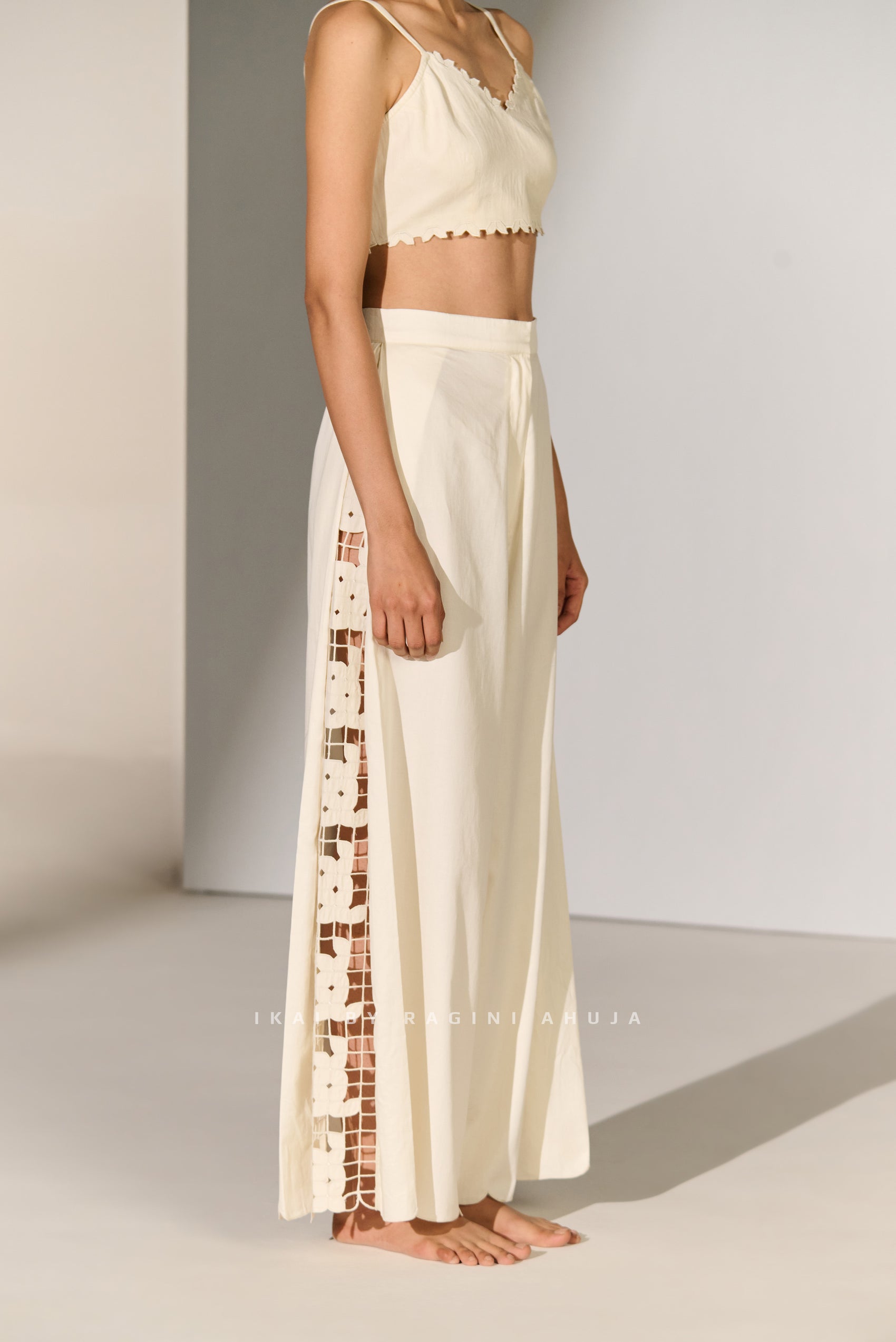 GEOMETRIC FLORAL CUTWORK SIDE PLEATED PANTS