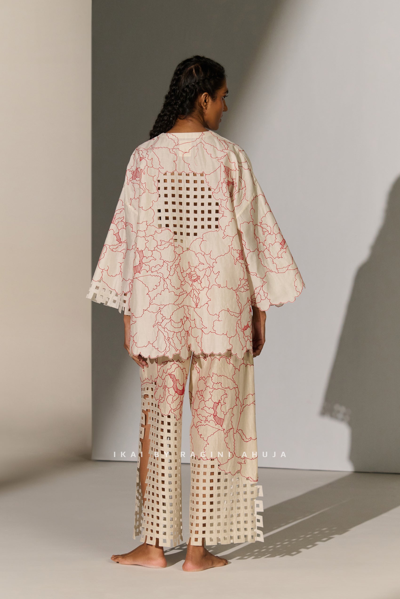 GEOMETRIC FLORAL CUTWORK SHIRT IVR