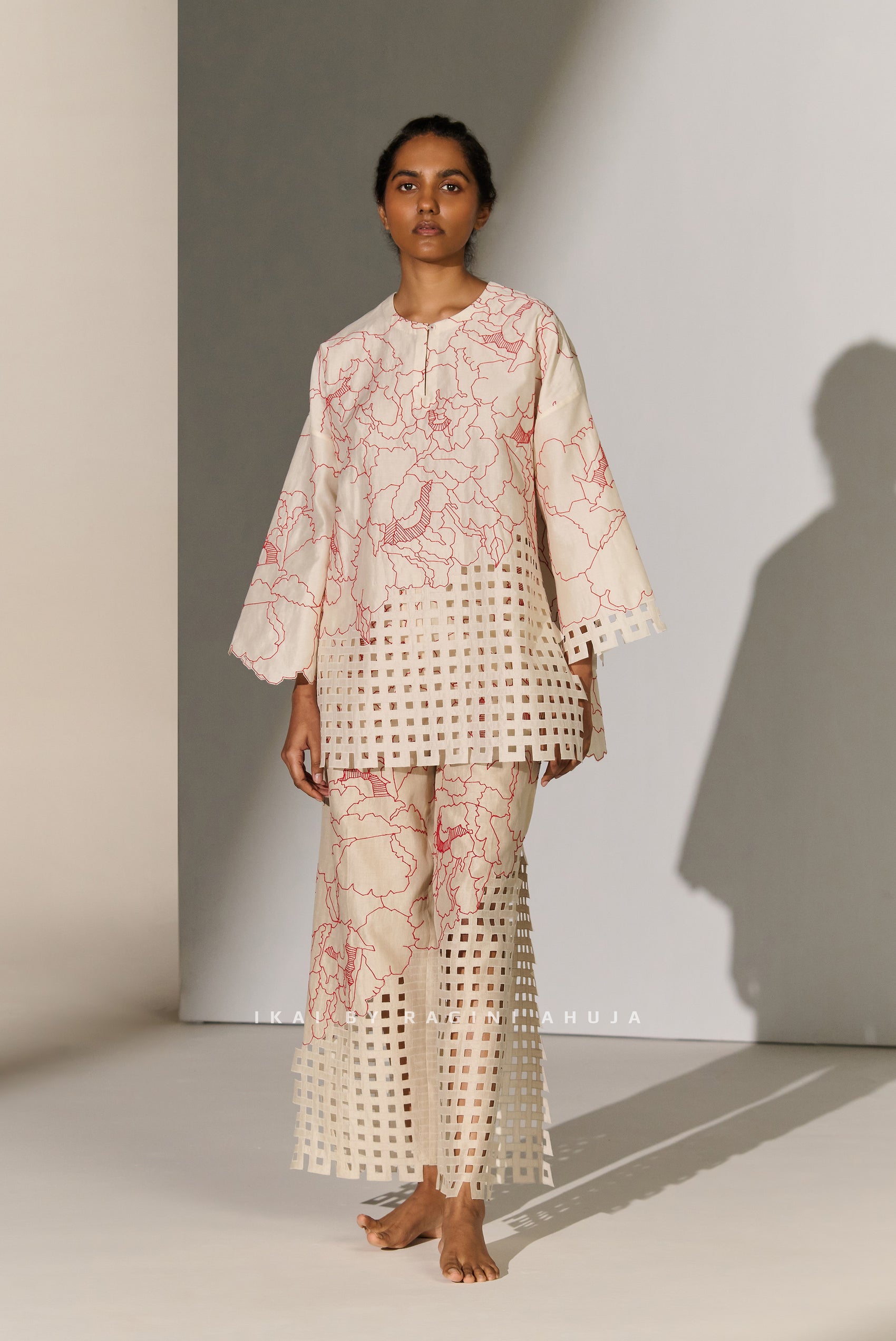 GEOMETRIC FLORAL CUTWORK SHIRT IVR