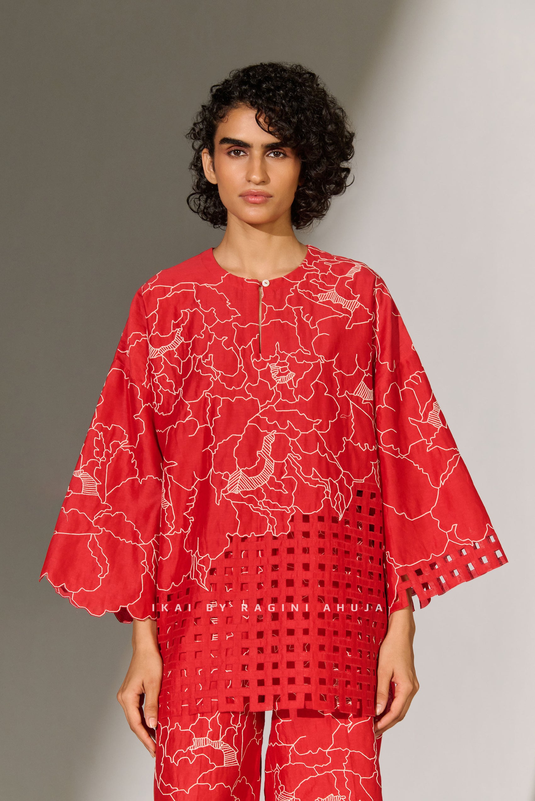 GEOMETRIC FLORAL CUTWORK SHIRT RED
