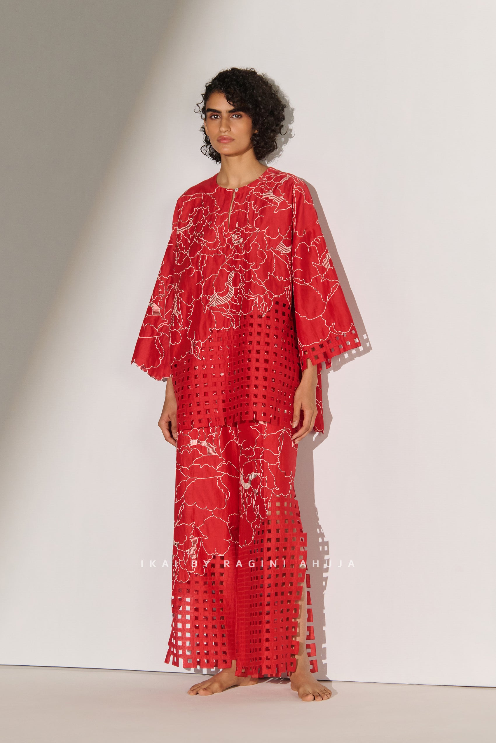 GEOMETRIC FLORAL CUTWORK SHIRT RED