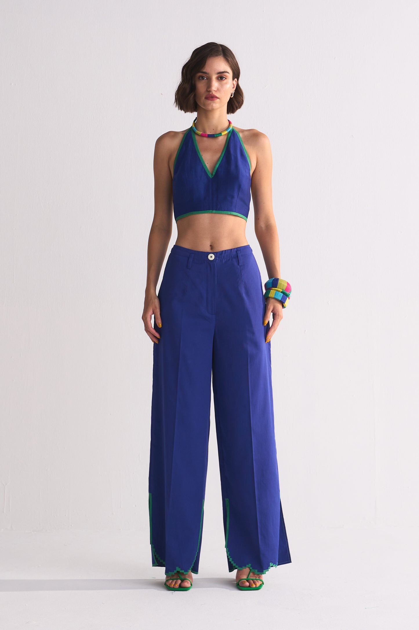 SCALLOP APPLIQUE' PANTS WITH SLIT