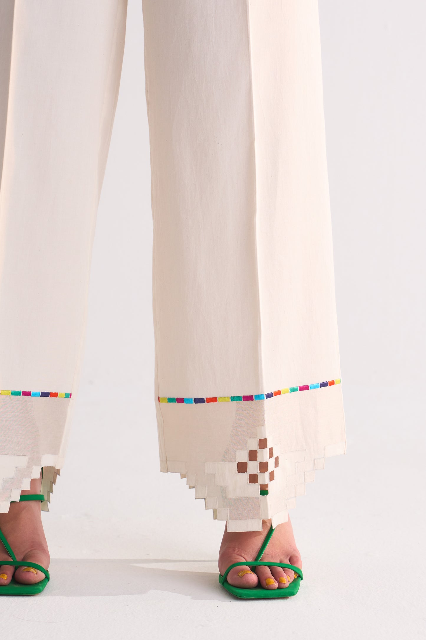 APPLIQUE' CUTWORK AND THREAD PANTS