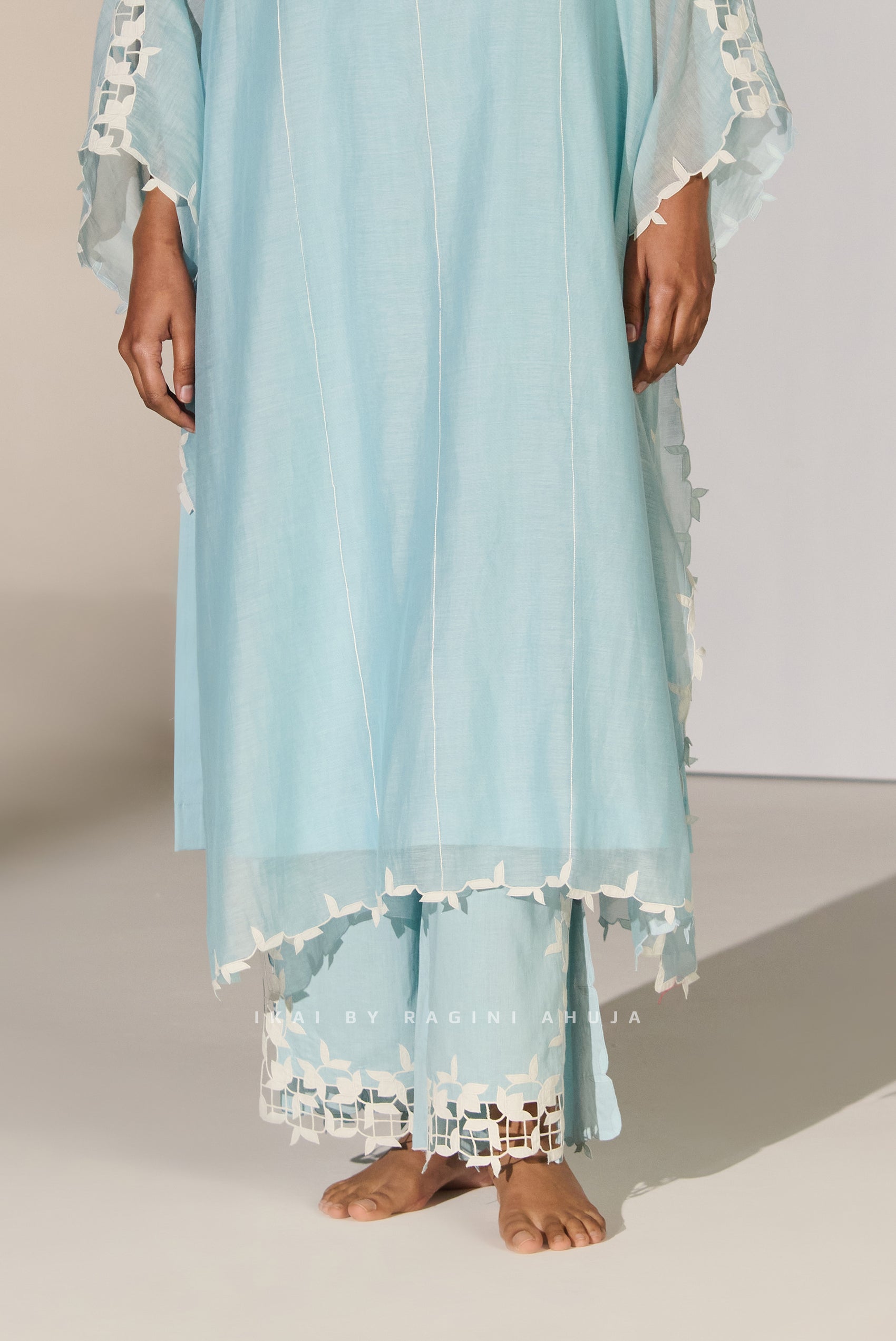 FLORAL SLIT CUTWORK STRAIGHT PANTS SKY