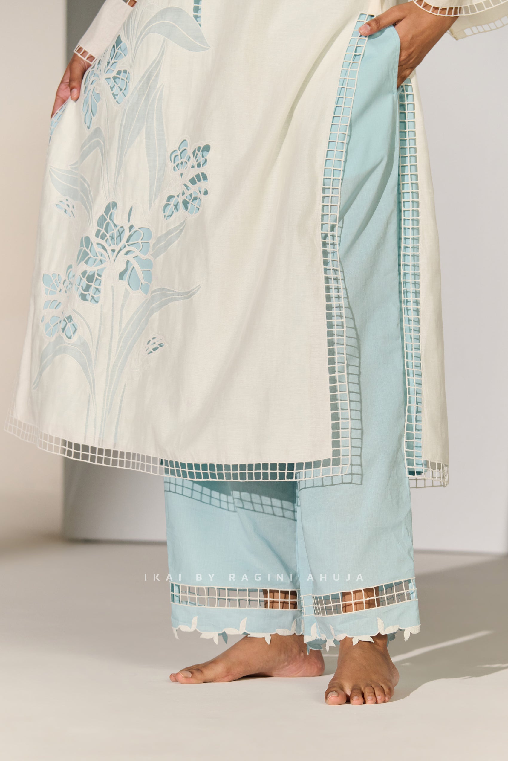 GEOMETRIC AND FLORAL CUTWORK STRAIGHT PANTS SKY