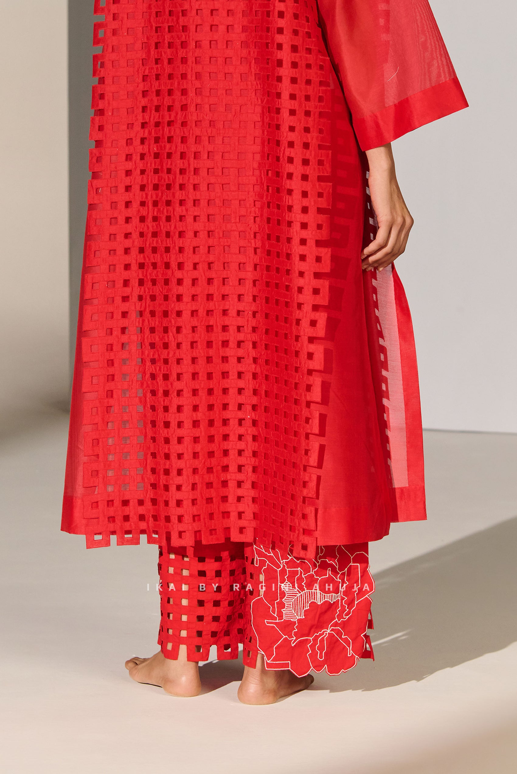 GEOMETRIC AND FLORAL STRAIGHT PANTS RED