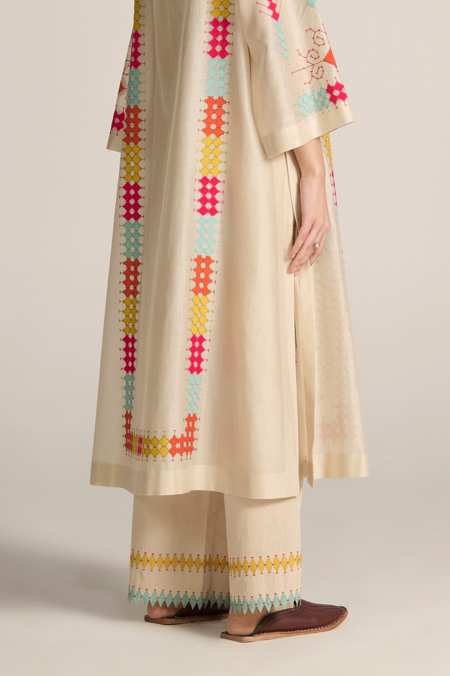 APPLIQUE' AND CUTWORK PANTS