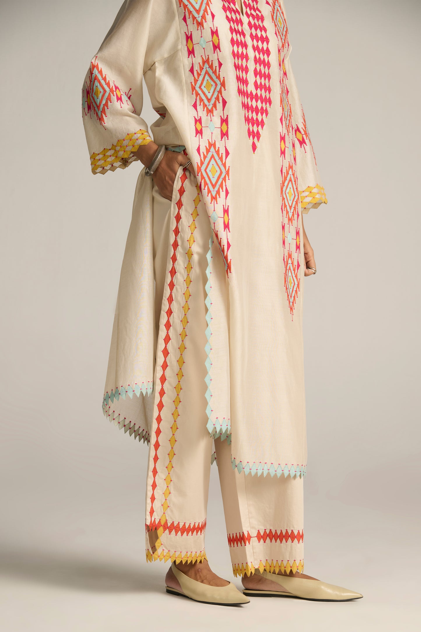 APPLIQUE' AND CUTWORK PANTS