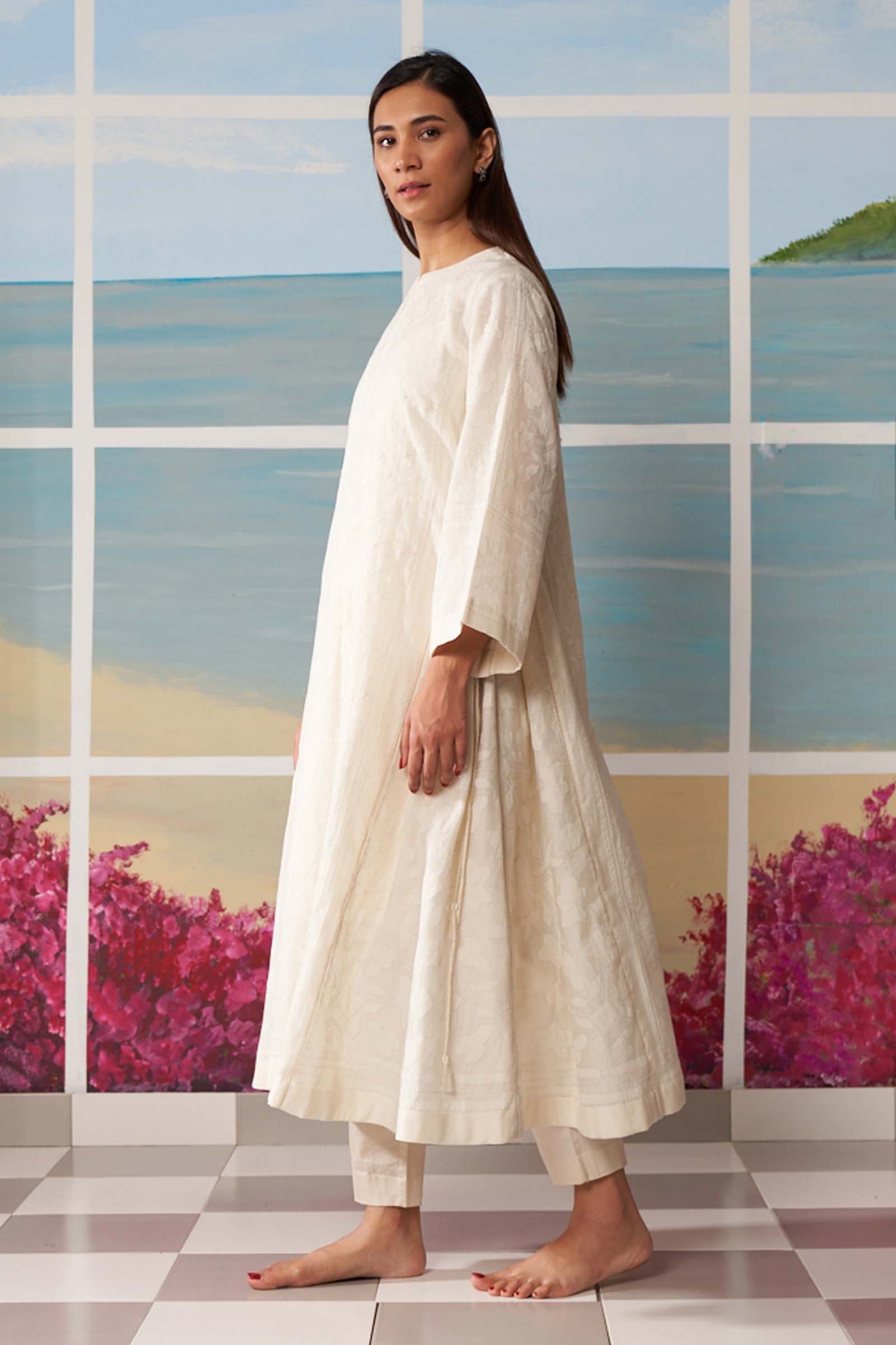 TONAL ALINE KAMEEZ
