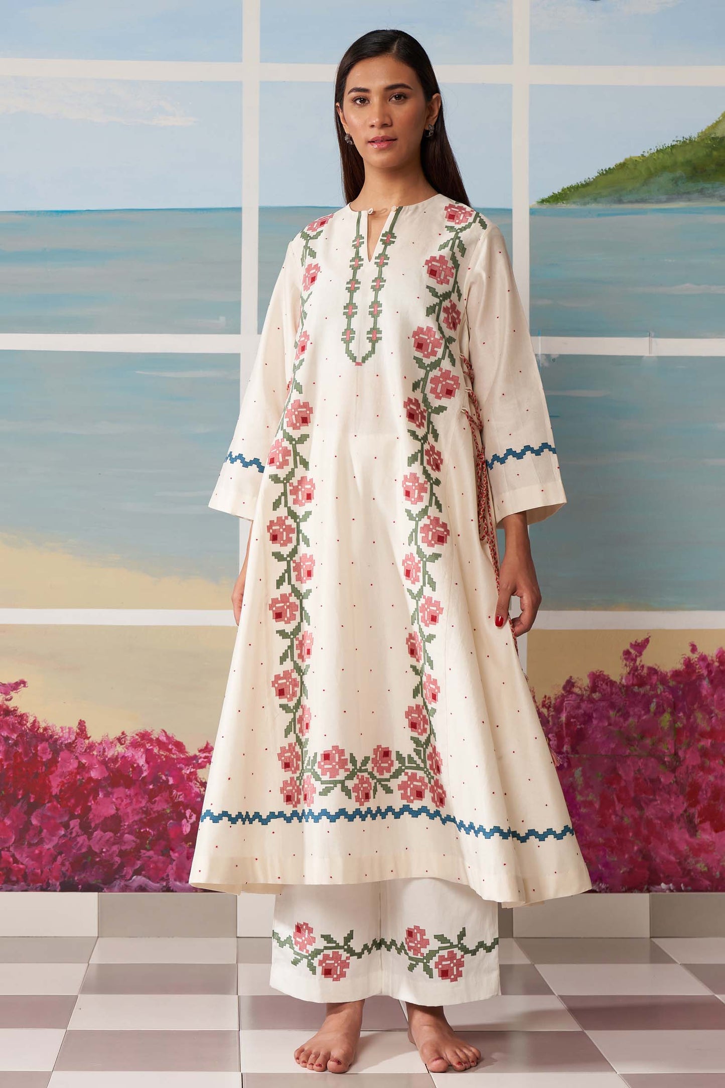 ALINE KAMEEZ
