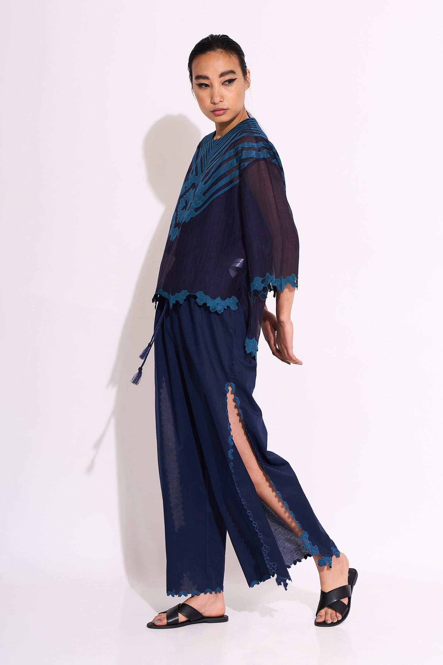 NEEL BACK PLEATED SHIRT