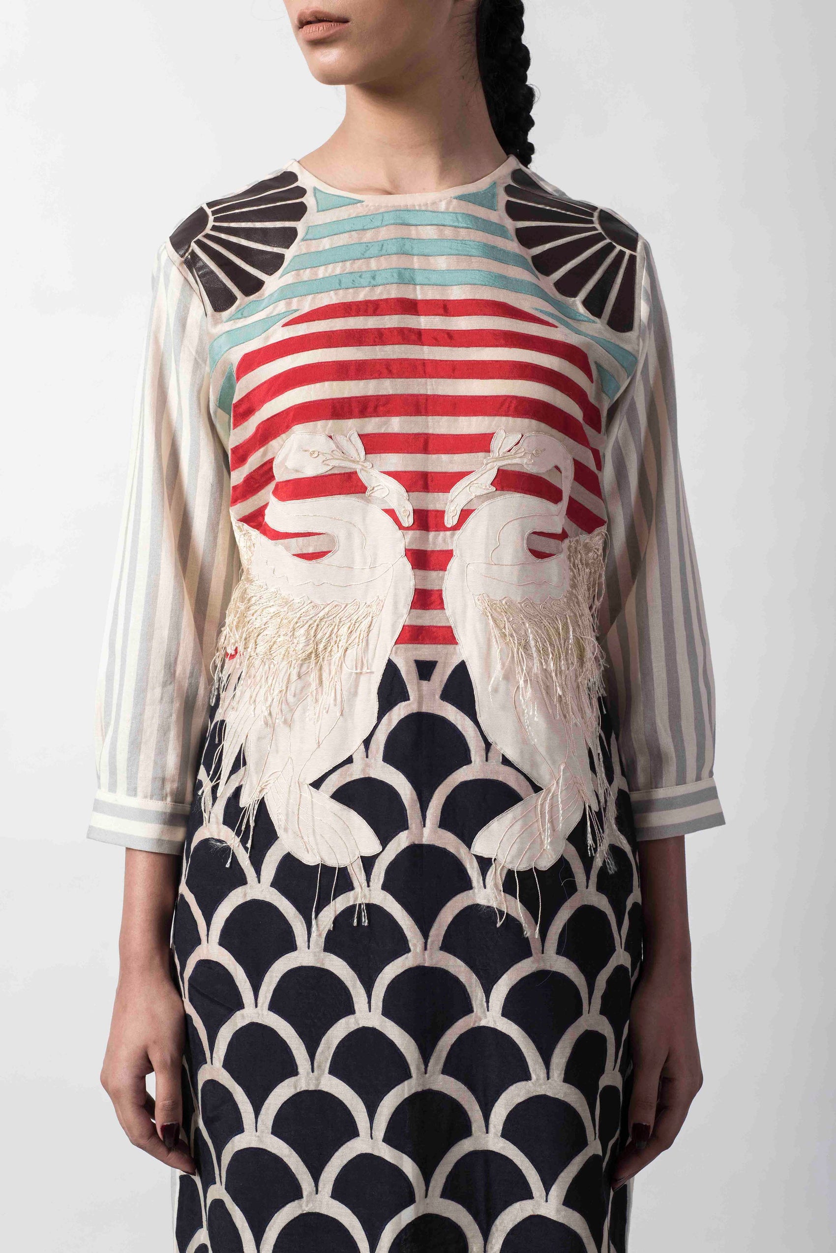GRAPHIC APPLIQUE' CRANE DRESS