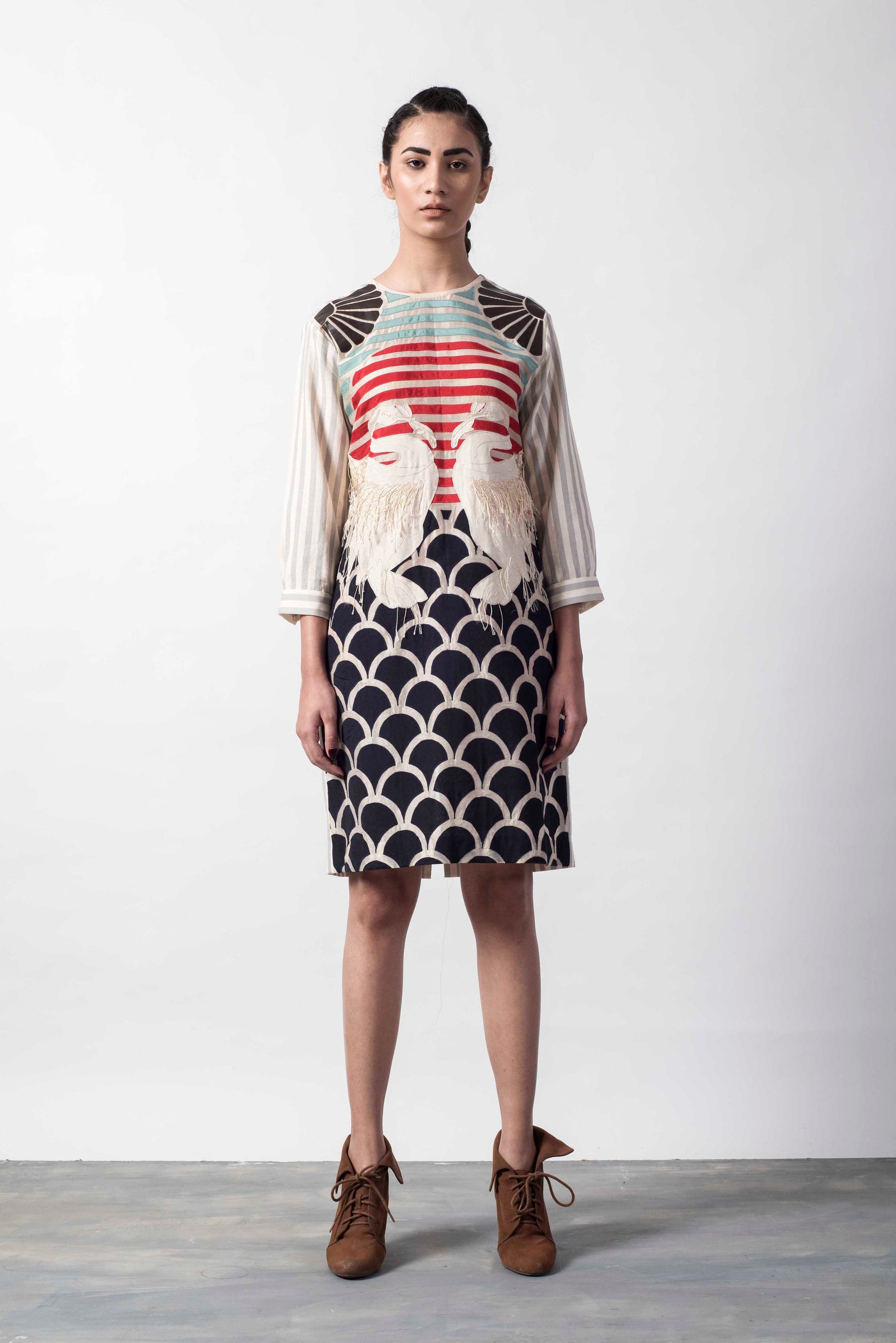 GRAPHIC APPLIQUE' CRANE DRESS