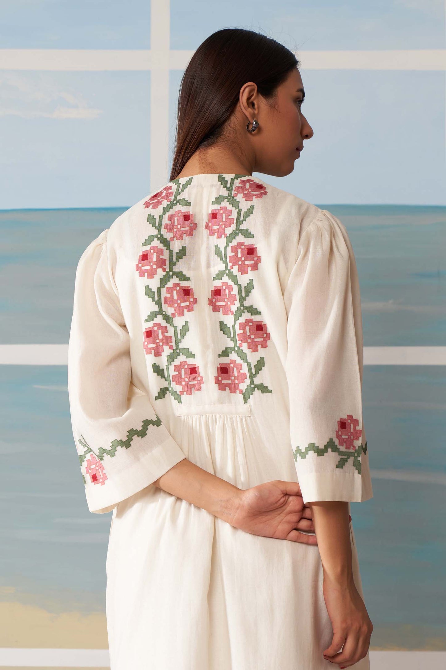 CENTER SLASH DRESS