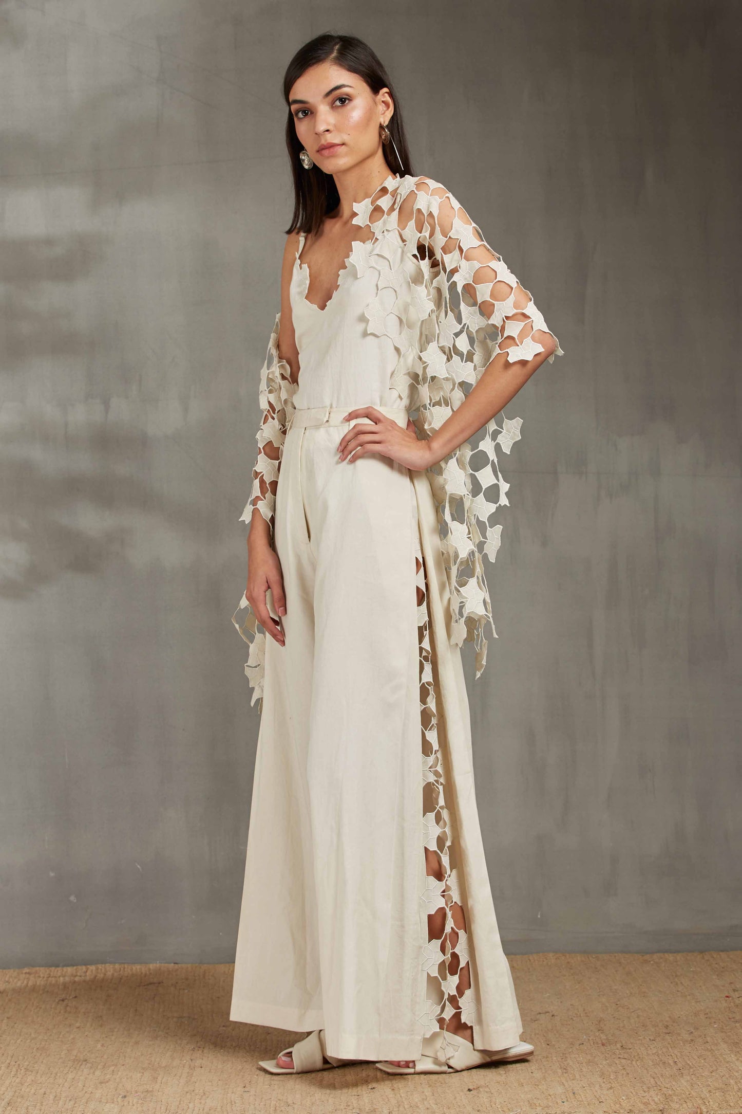 CUTWORK SCARF
