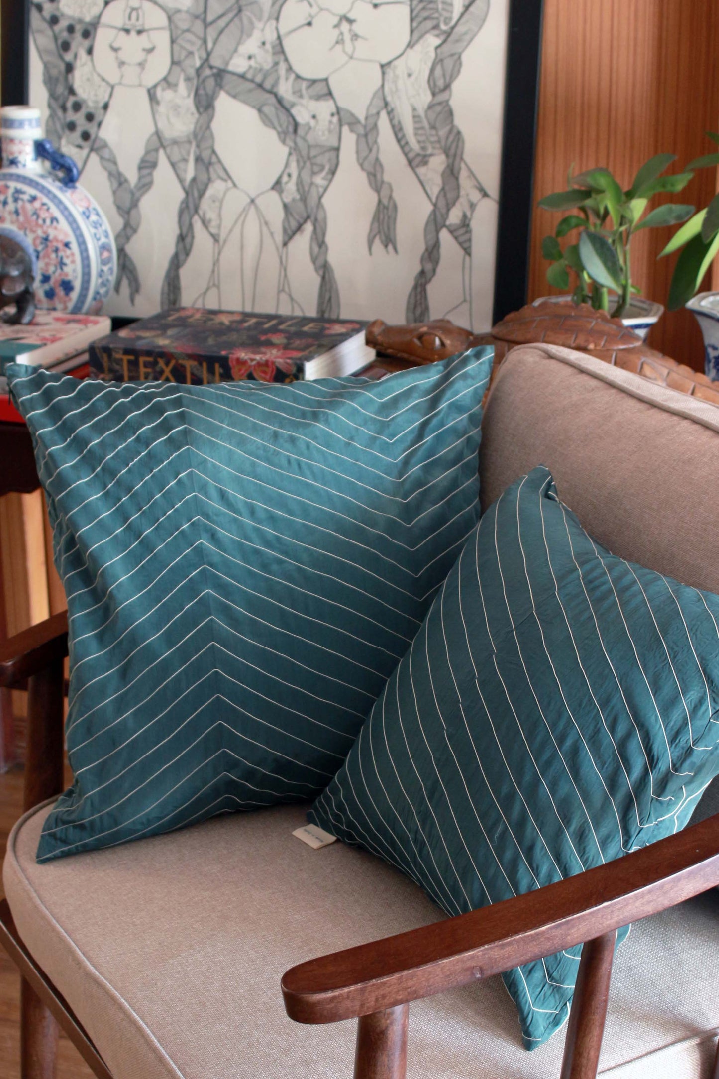 STRIPE CUSHION