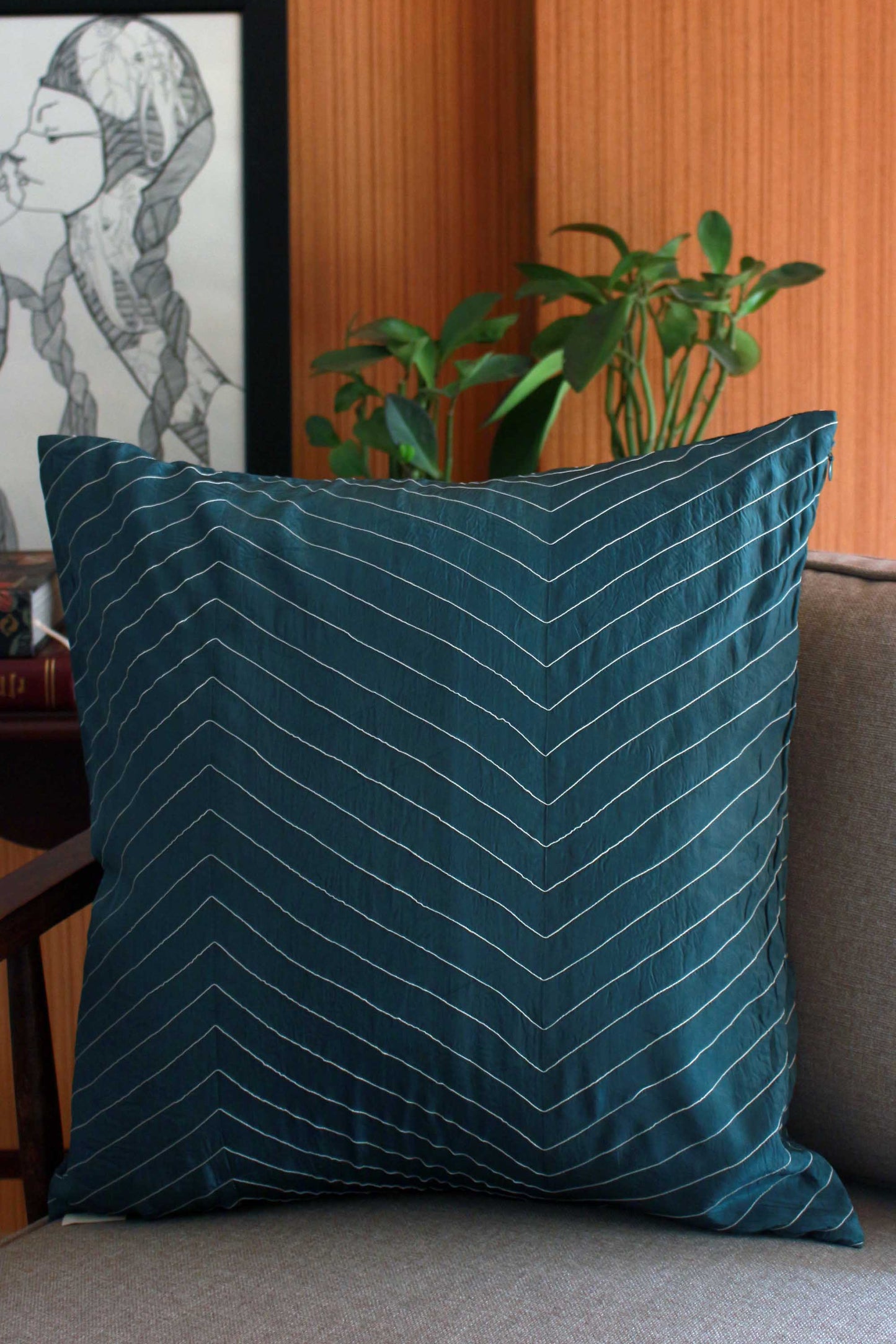 STRIPE CUSHION