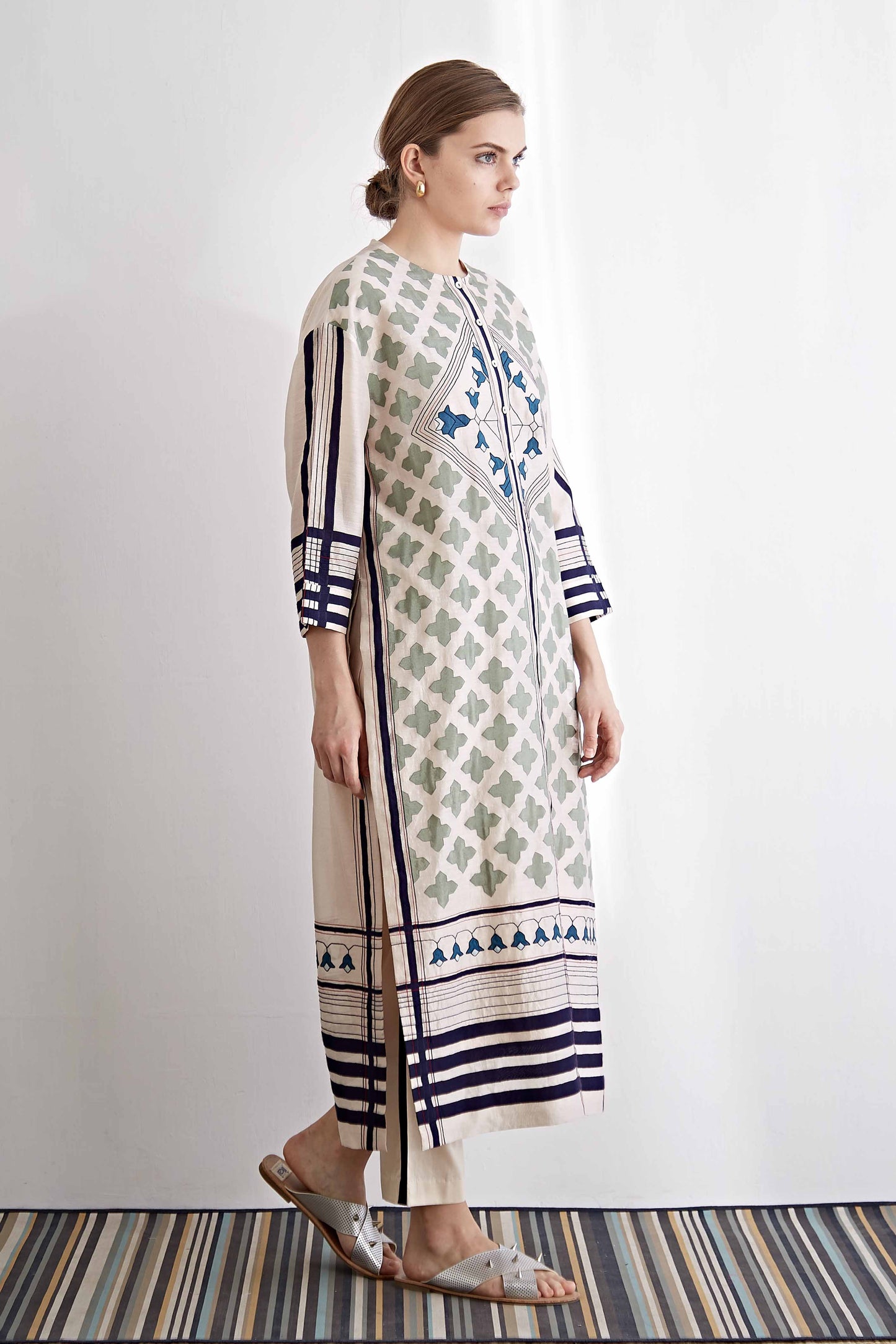 DROP SHOULDER KAMEEZ