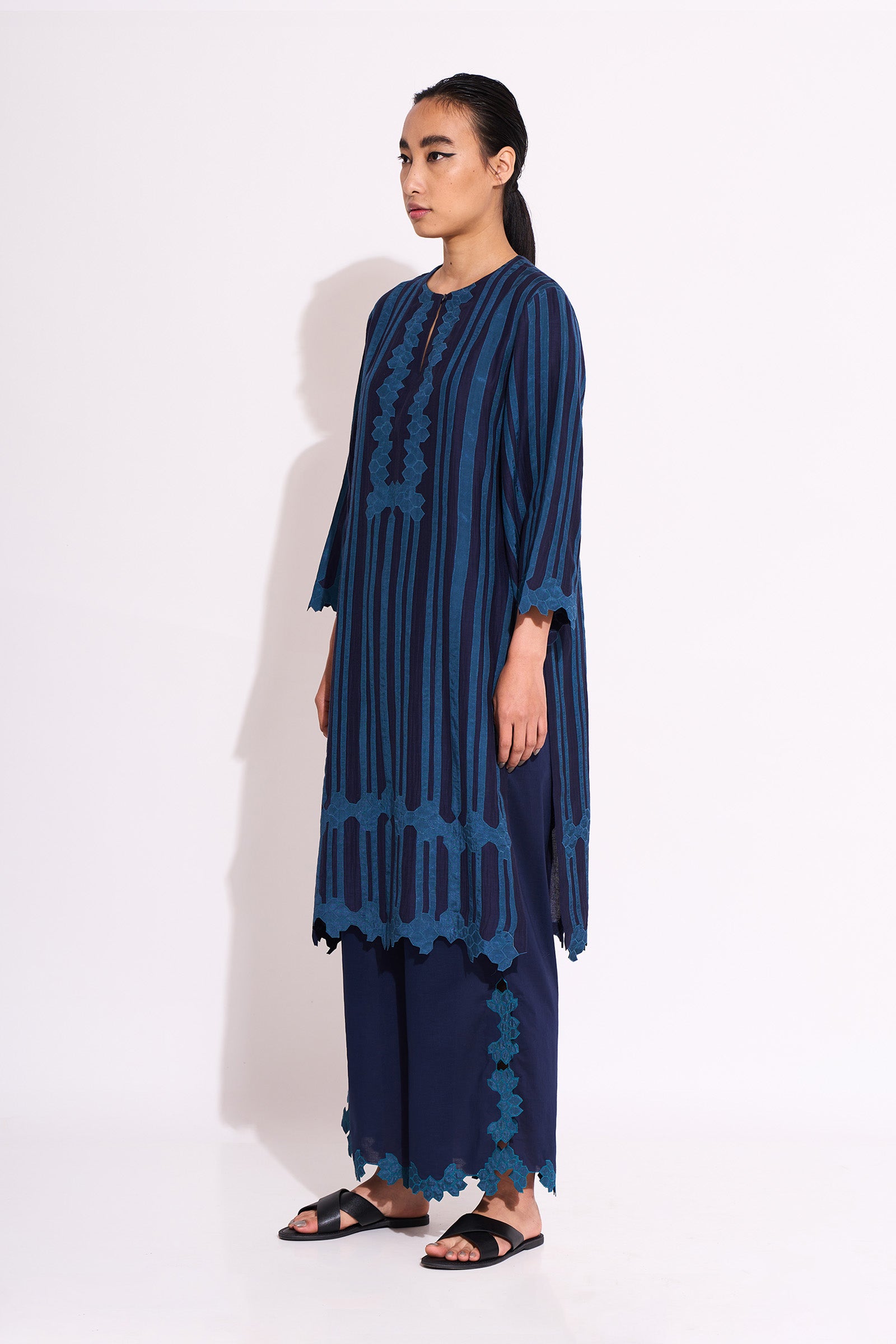 NEEL APPLIQUE' AND CUTWORK KAMEEZ