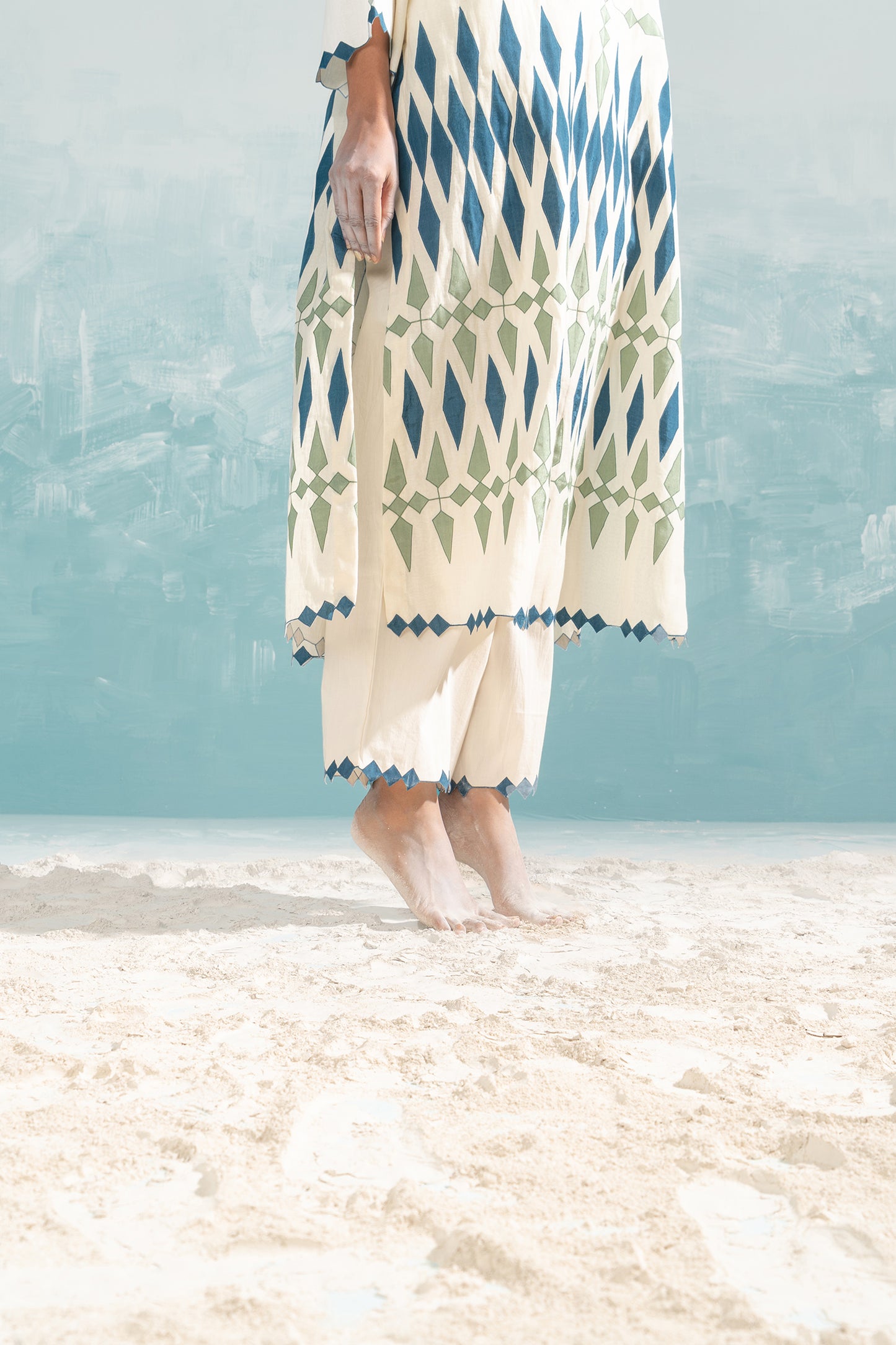 NILE BACK GATHER KAMEEZ