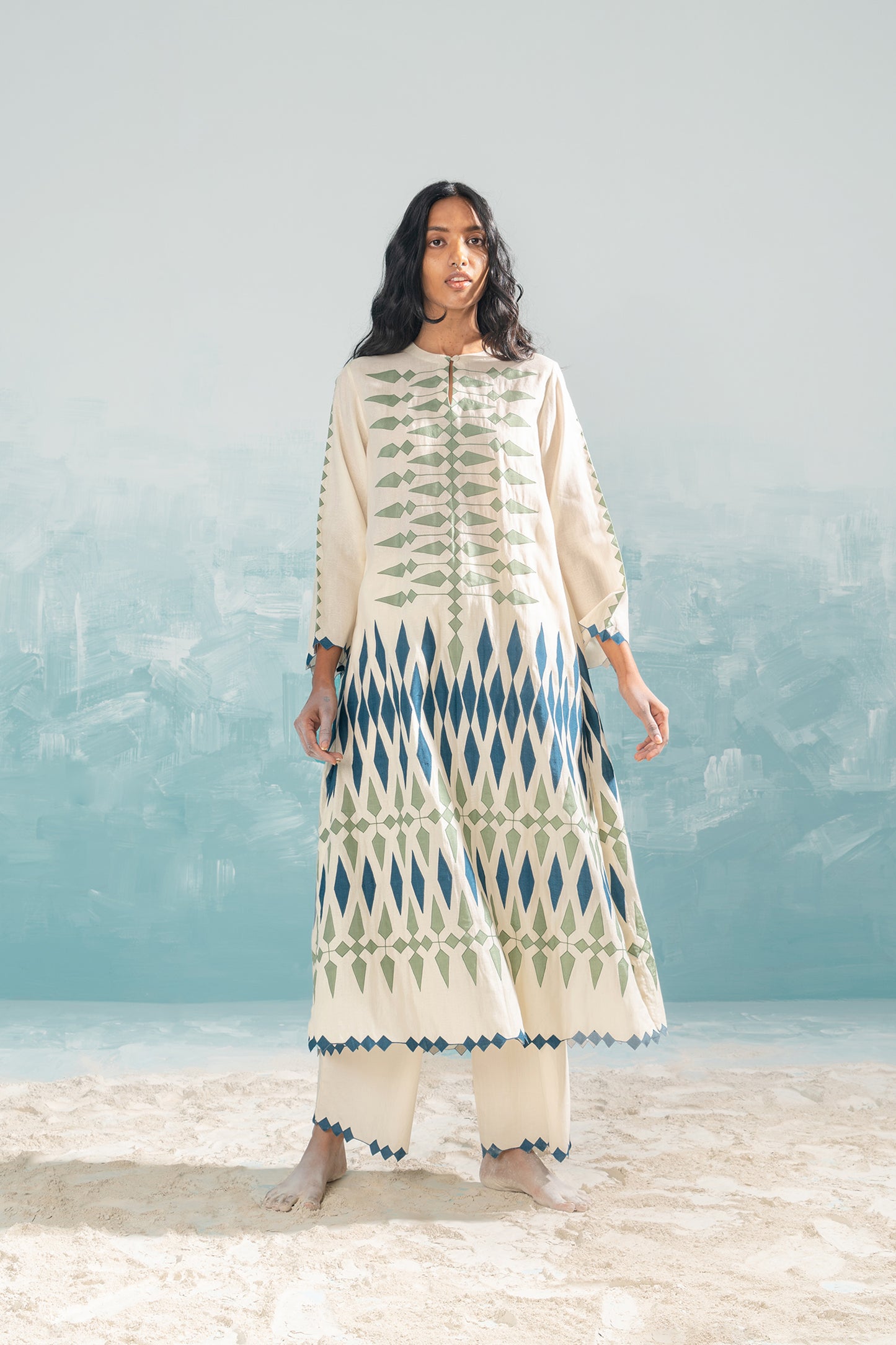 NILE BACK GATHER KAMEEZ