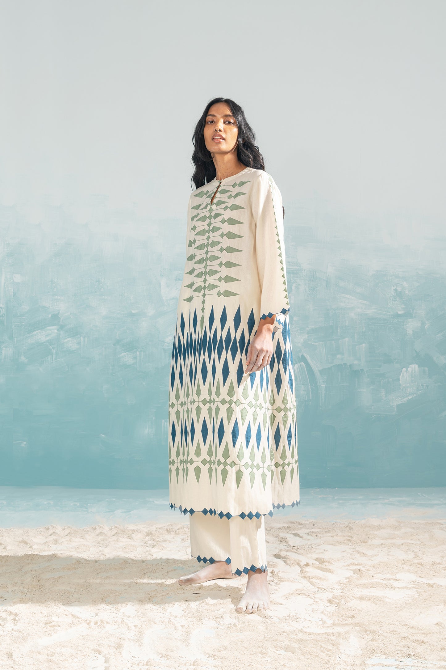 NILE BACK GATHER KAMEEZ