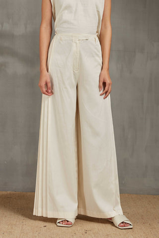 HOLIDAY PLEATED PANT