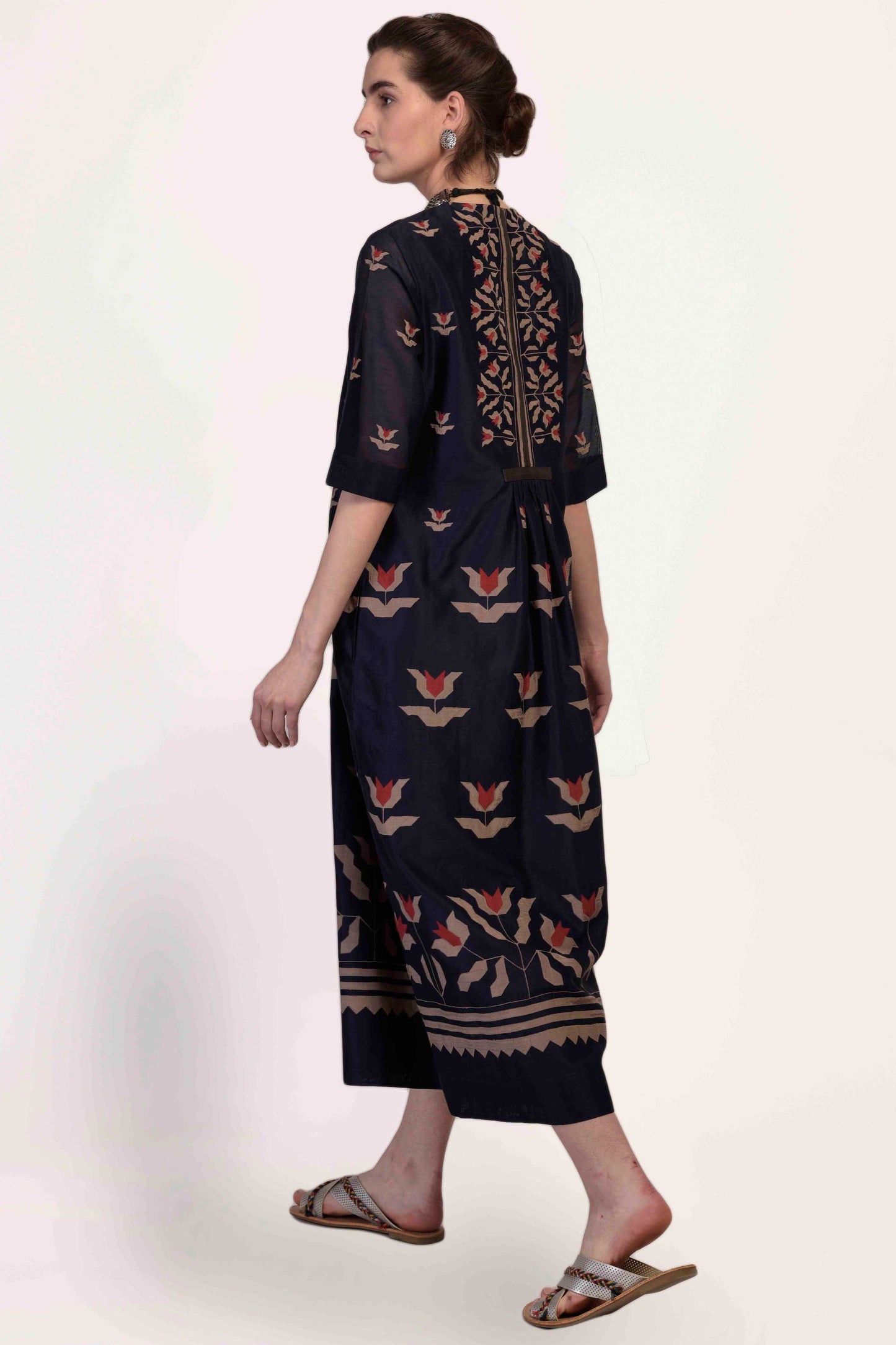 CENTER SLASH GATHER DRESS