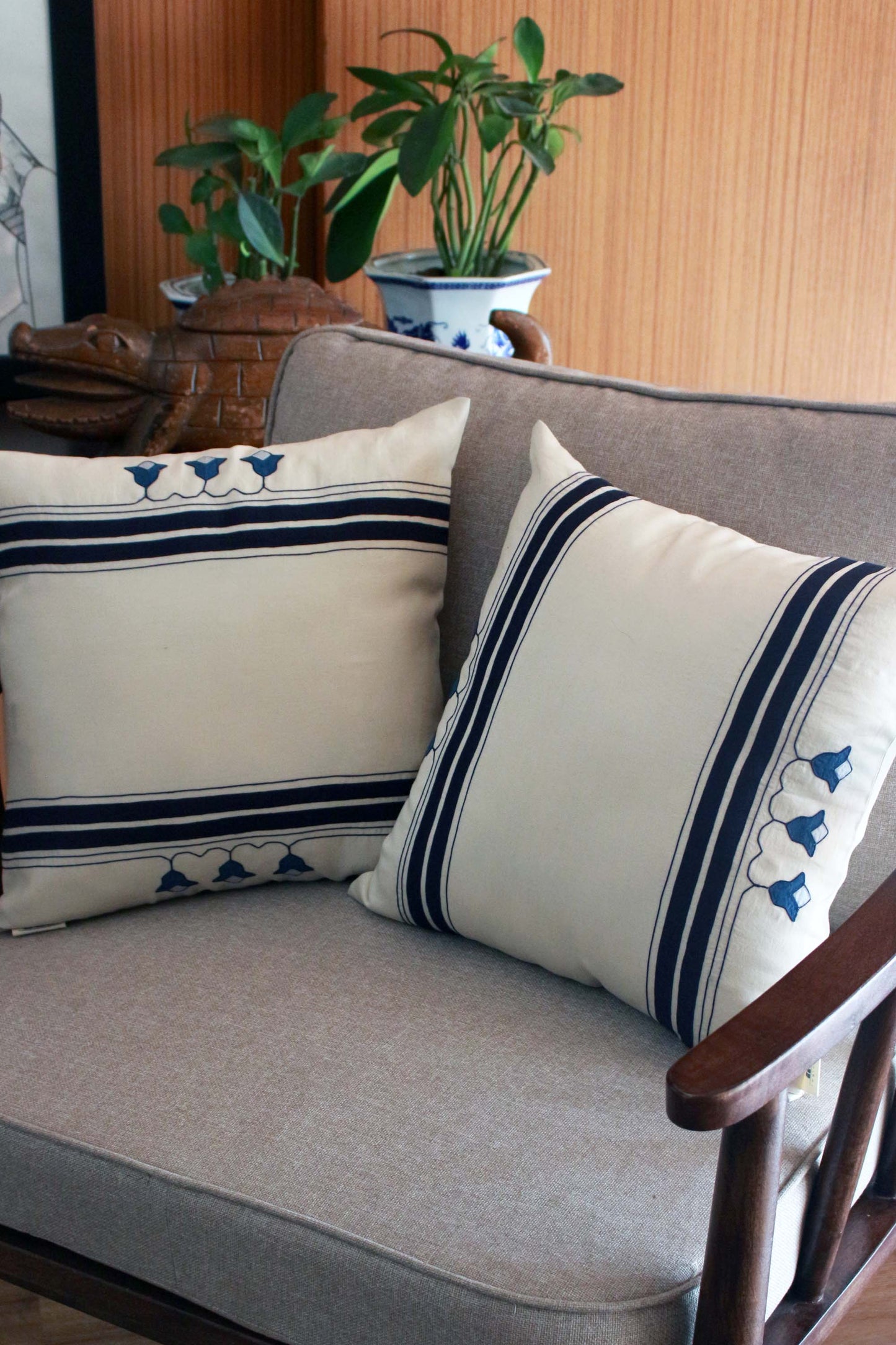 GEOMETRIC BUD CUSHION