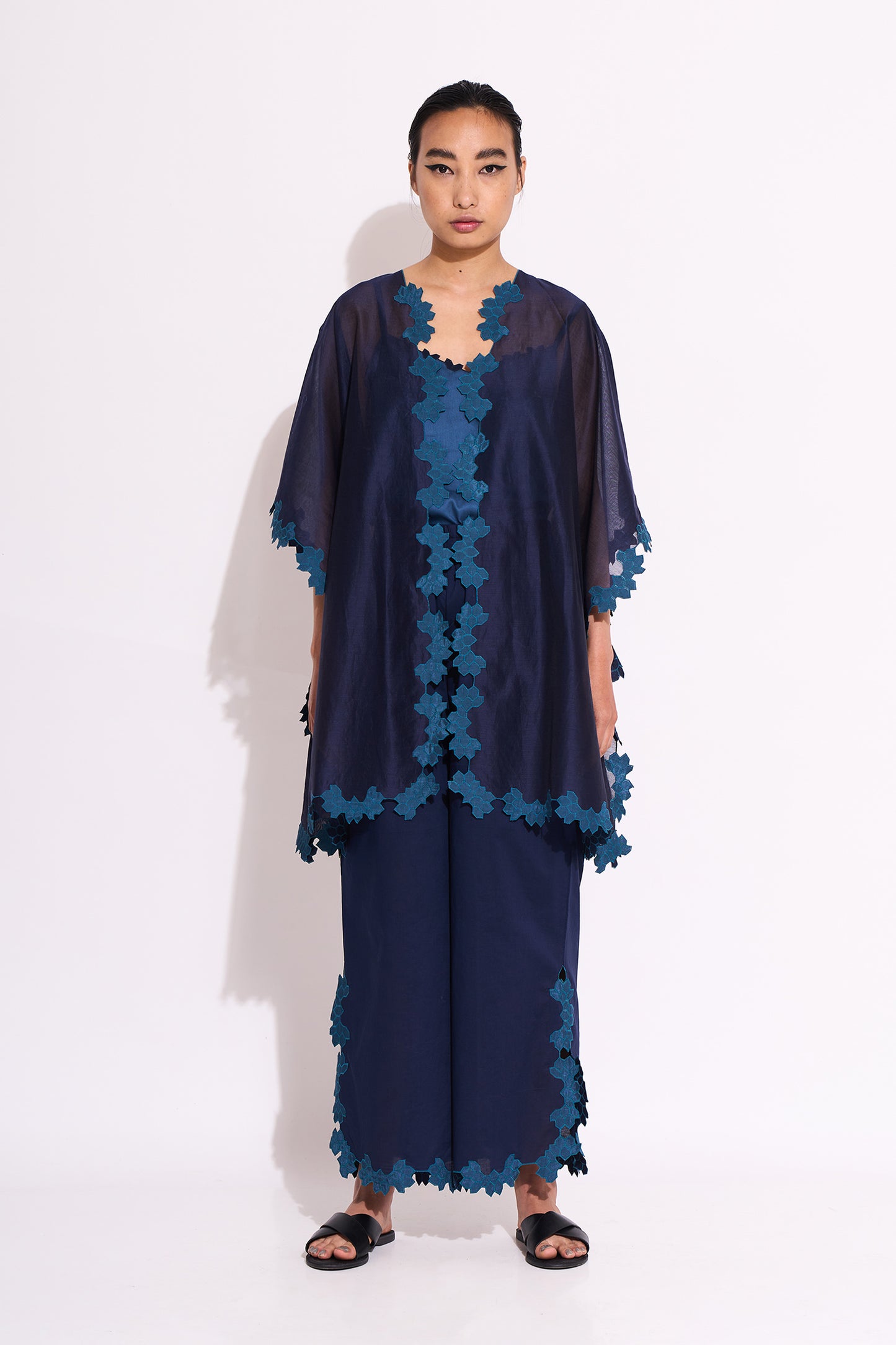 NEEL BACK PLEATED KAFTAN