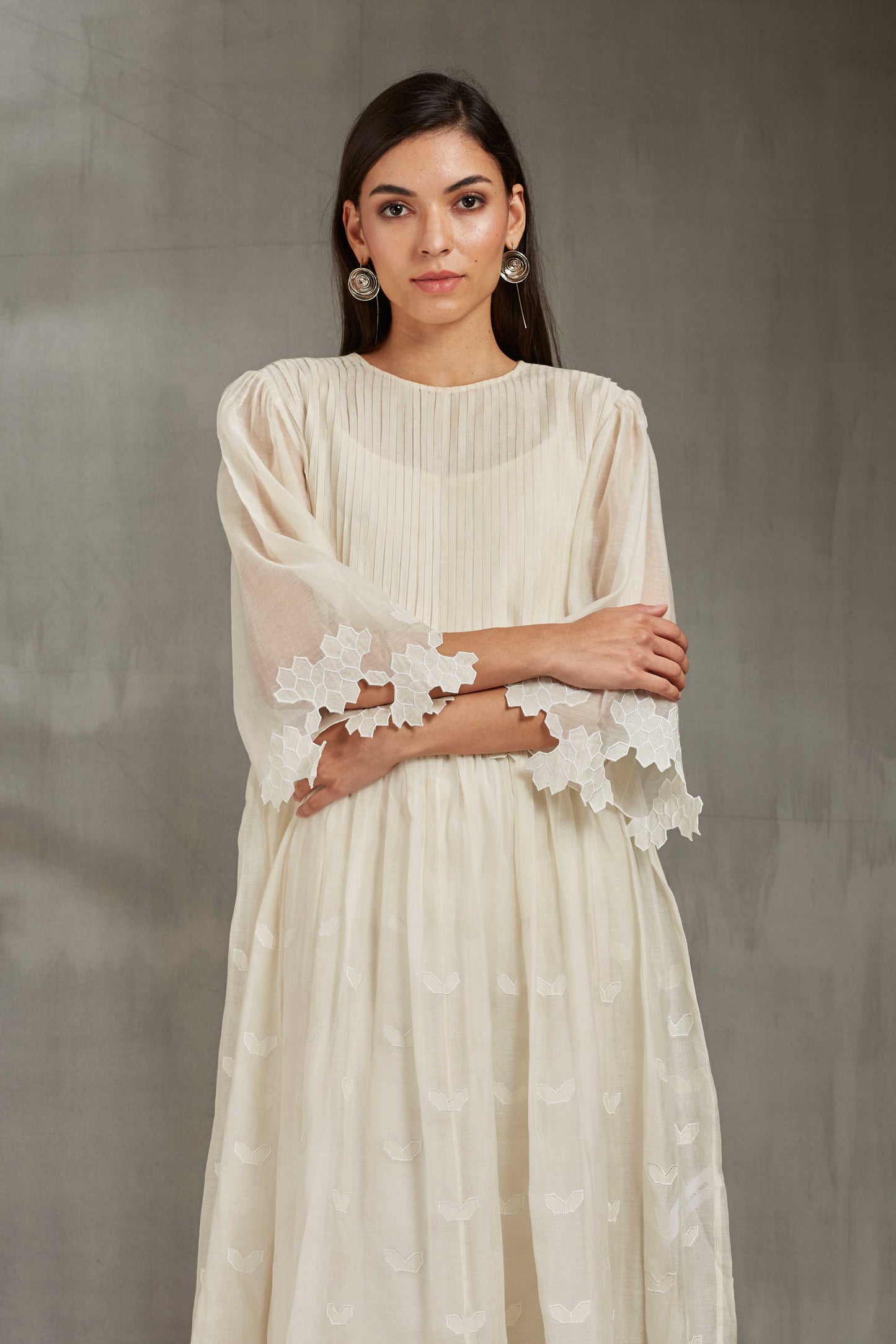 SUPER PLEATED DRESS