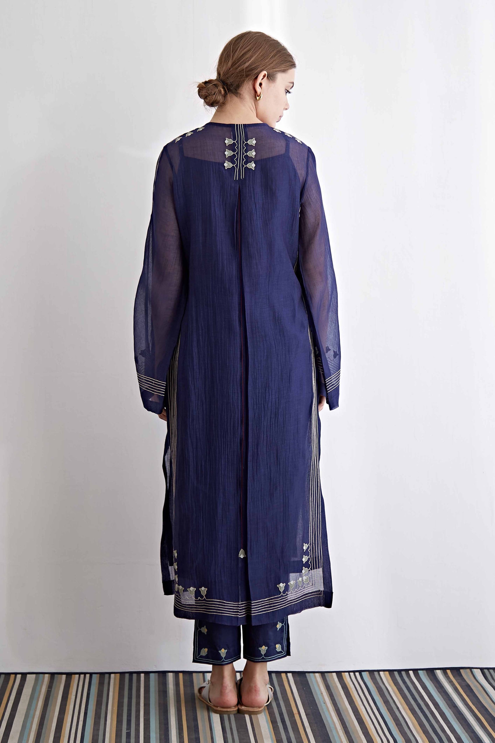 CENTER PLEATED KAMEEZ