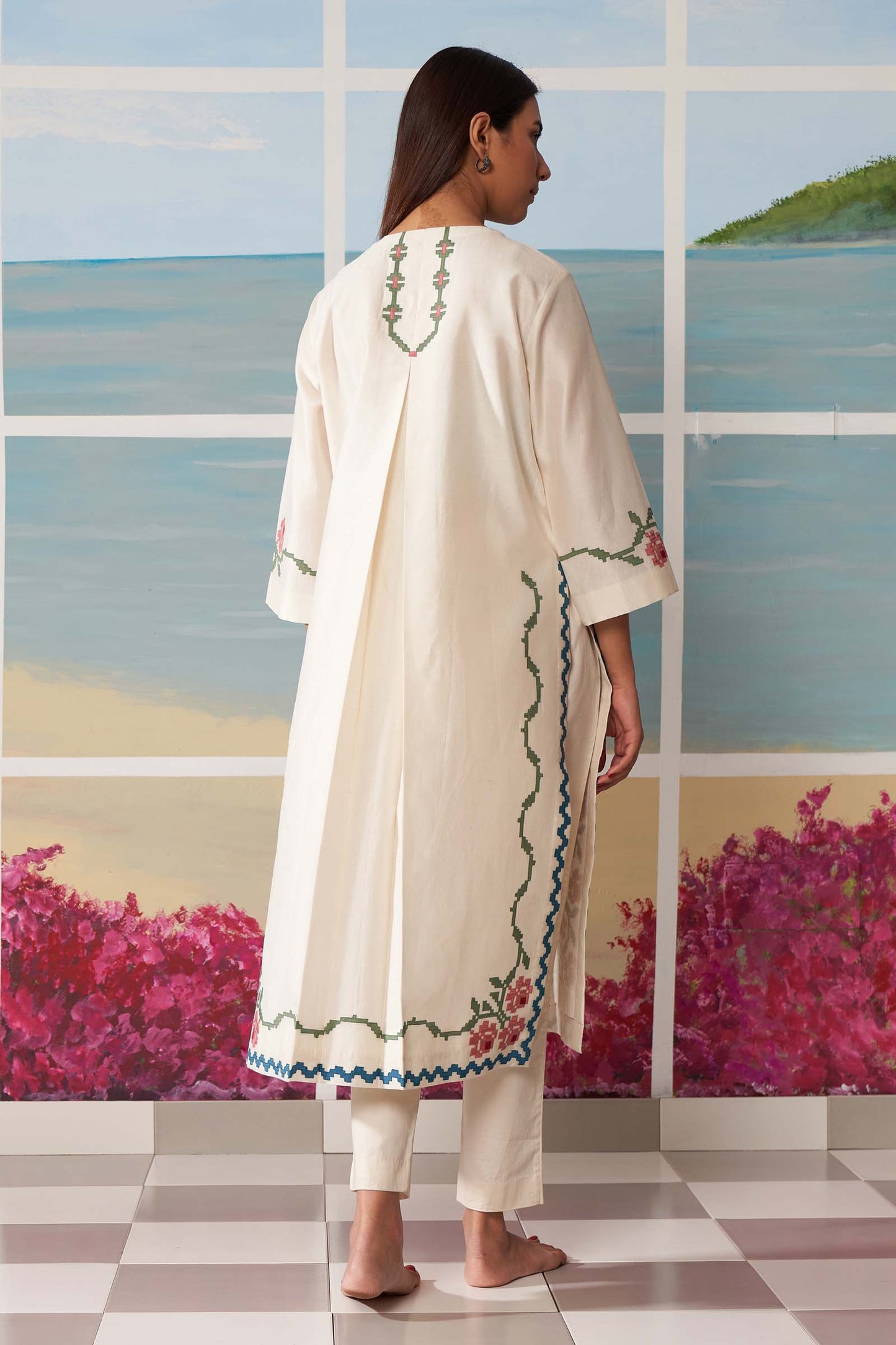 CENTER PLEATED KAMEEZ