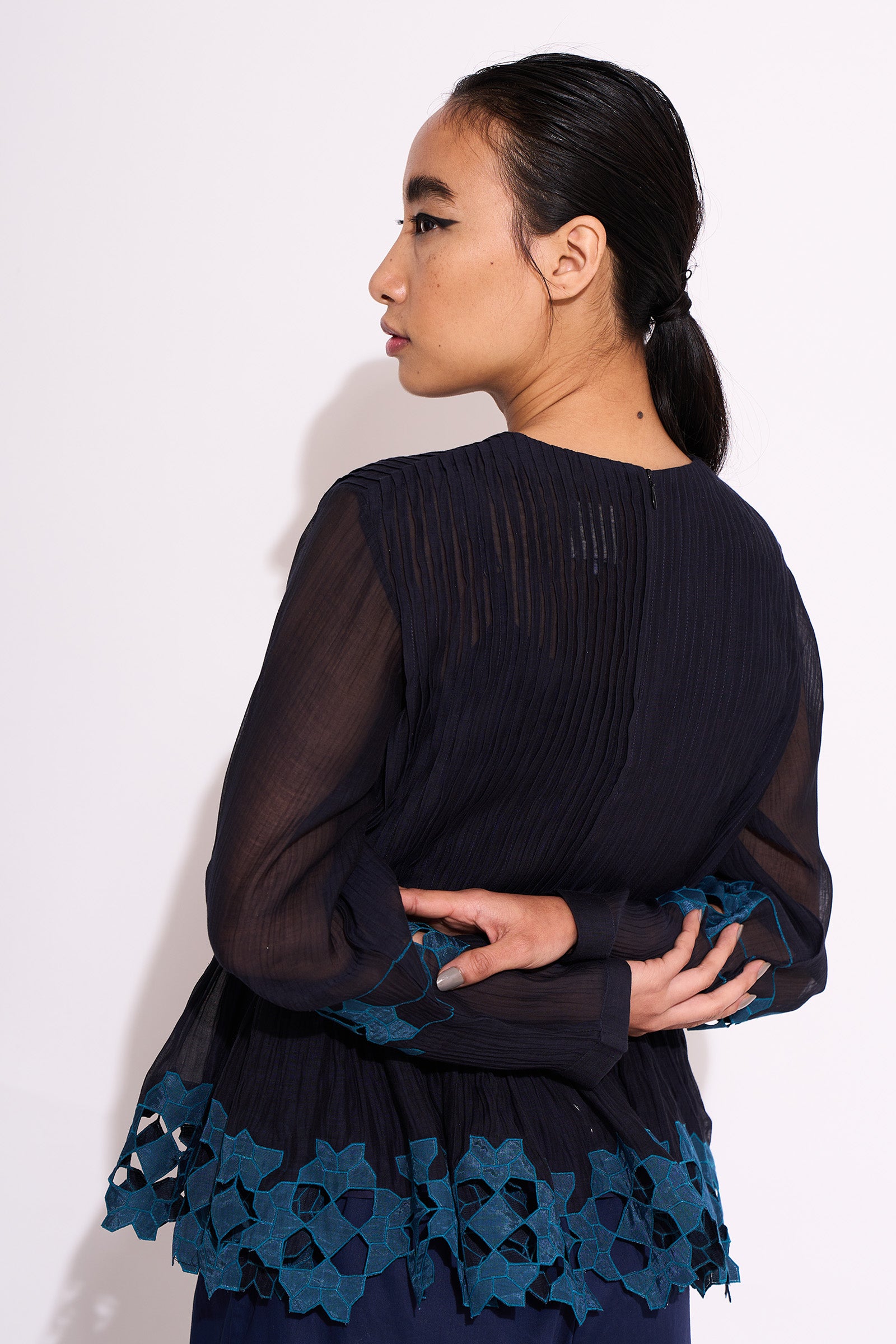 NEEL SUPER PLEATED BLOUSE