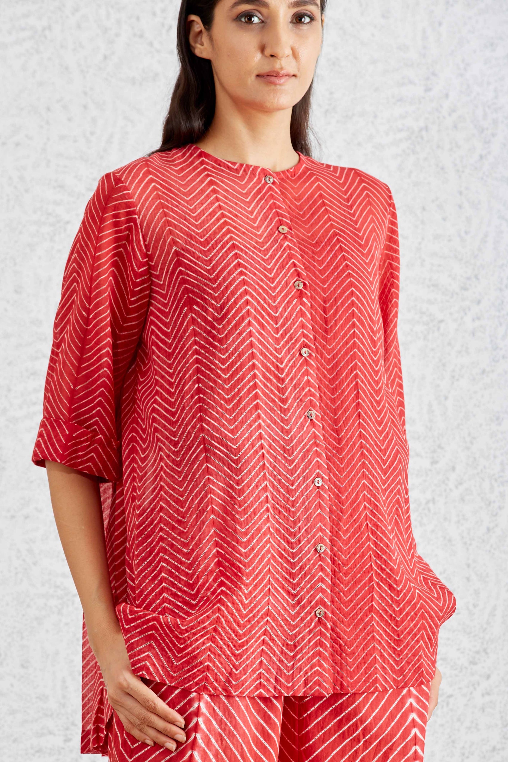 SHIBORI BACK PLEATED SHIRT