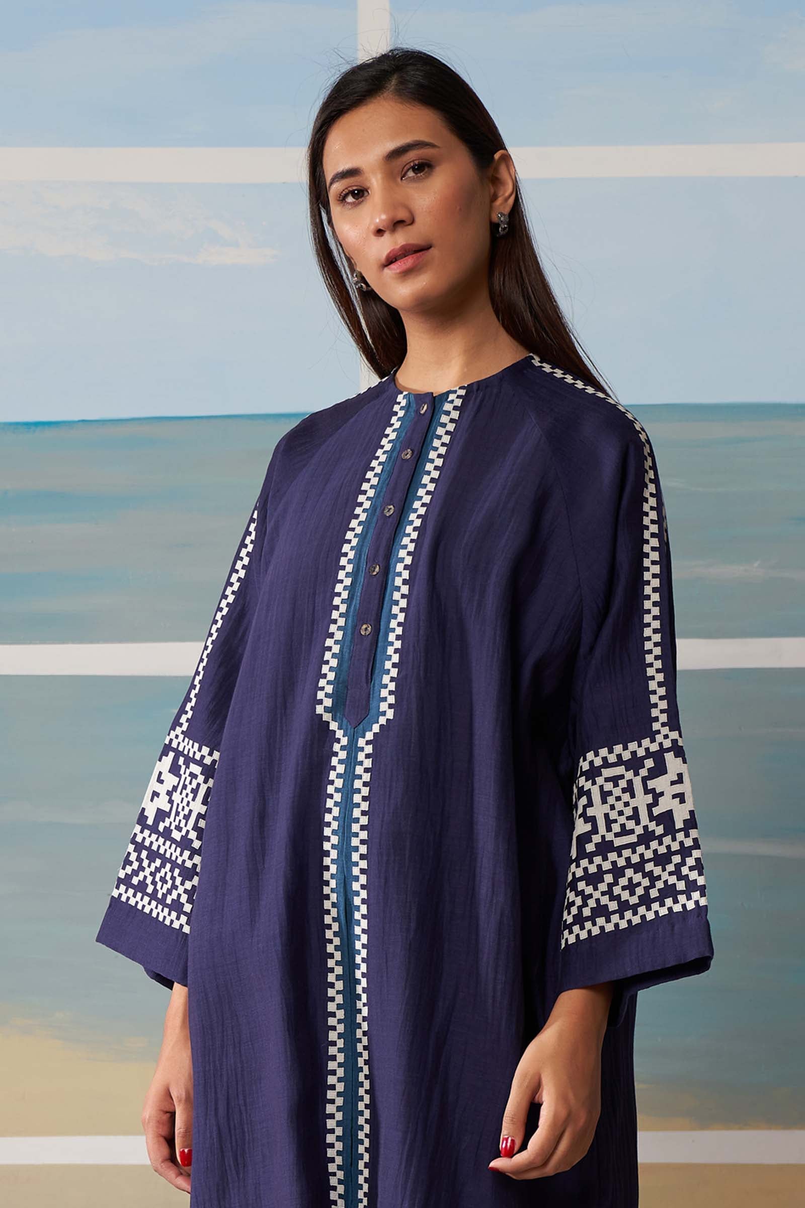 RAGLAN SLEEVE TUNIC