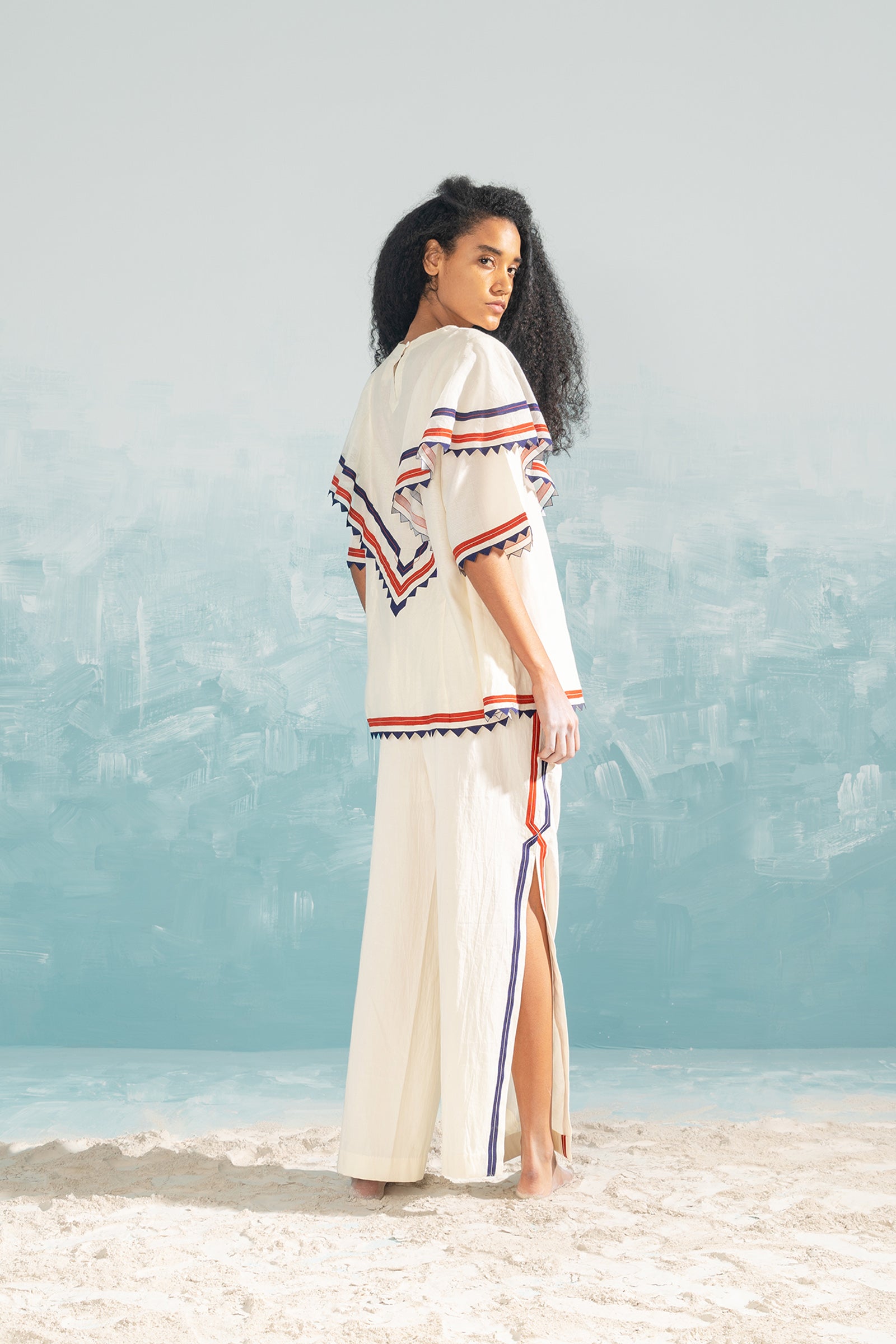 NILE SHOULDER FRILL SHIRT SET