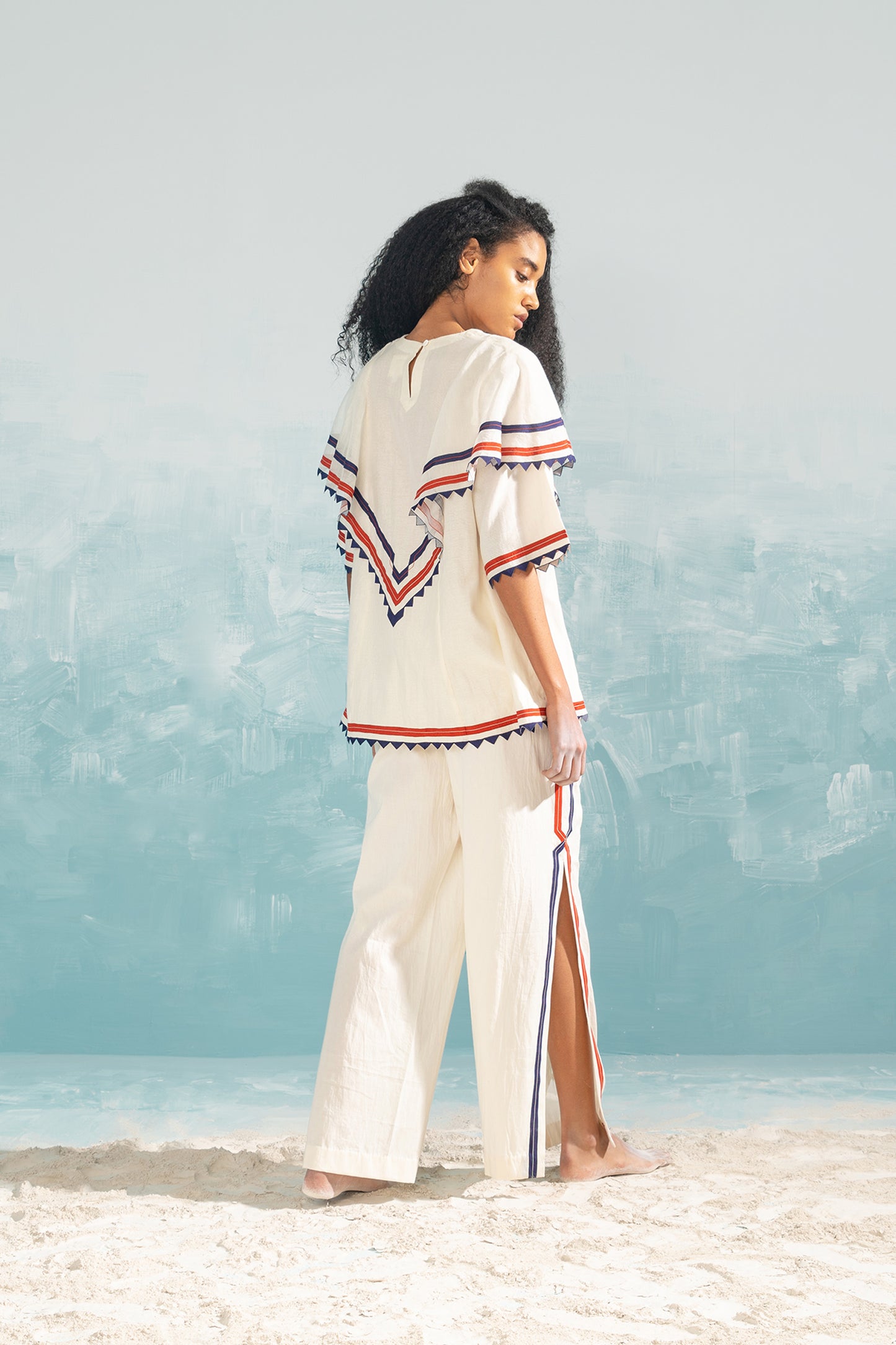 NILE SHOULDER FRILL IVORY SHIRT