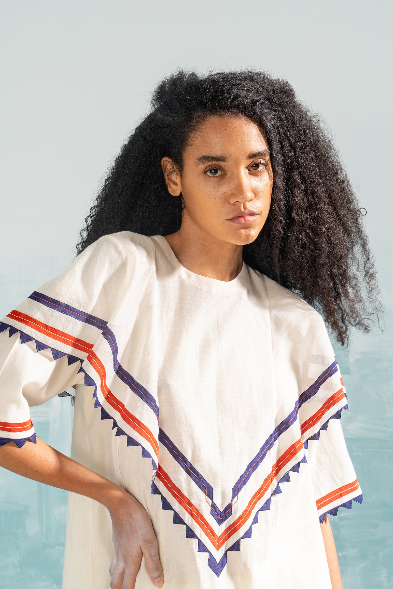 NILE SHOULDER FRILL SHIRT SET