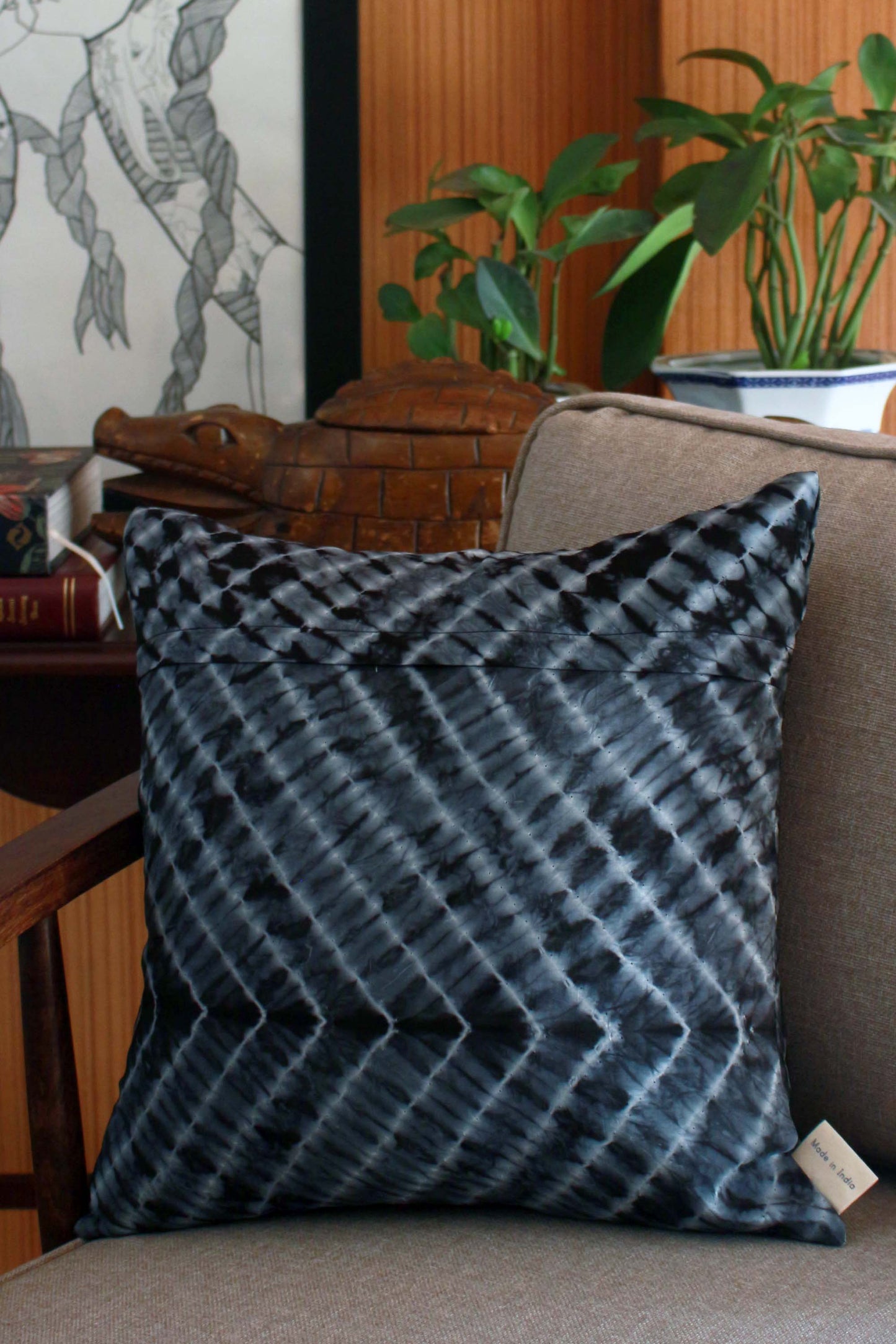 SHIBORI CHEVRON CUSHION