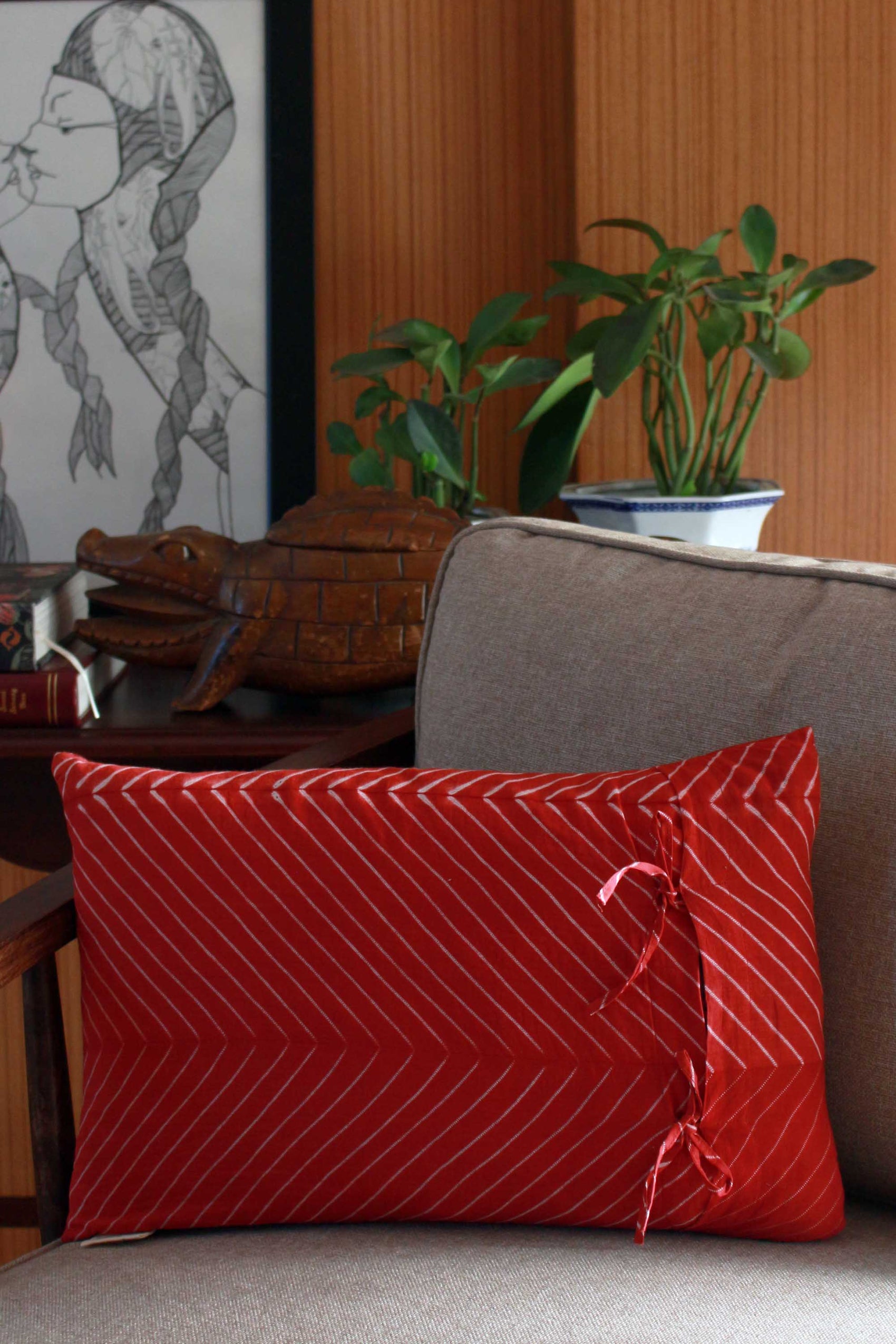 SHIBORI FLORAL RED CUSHION