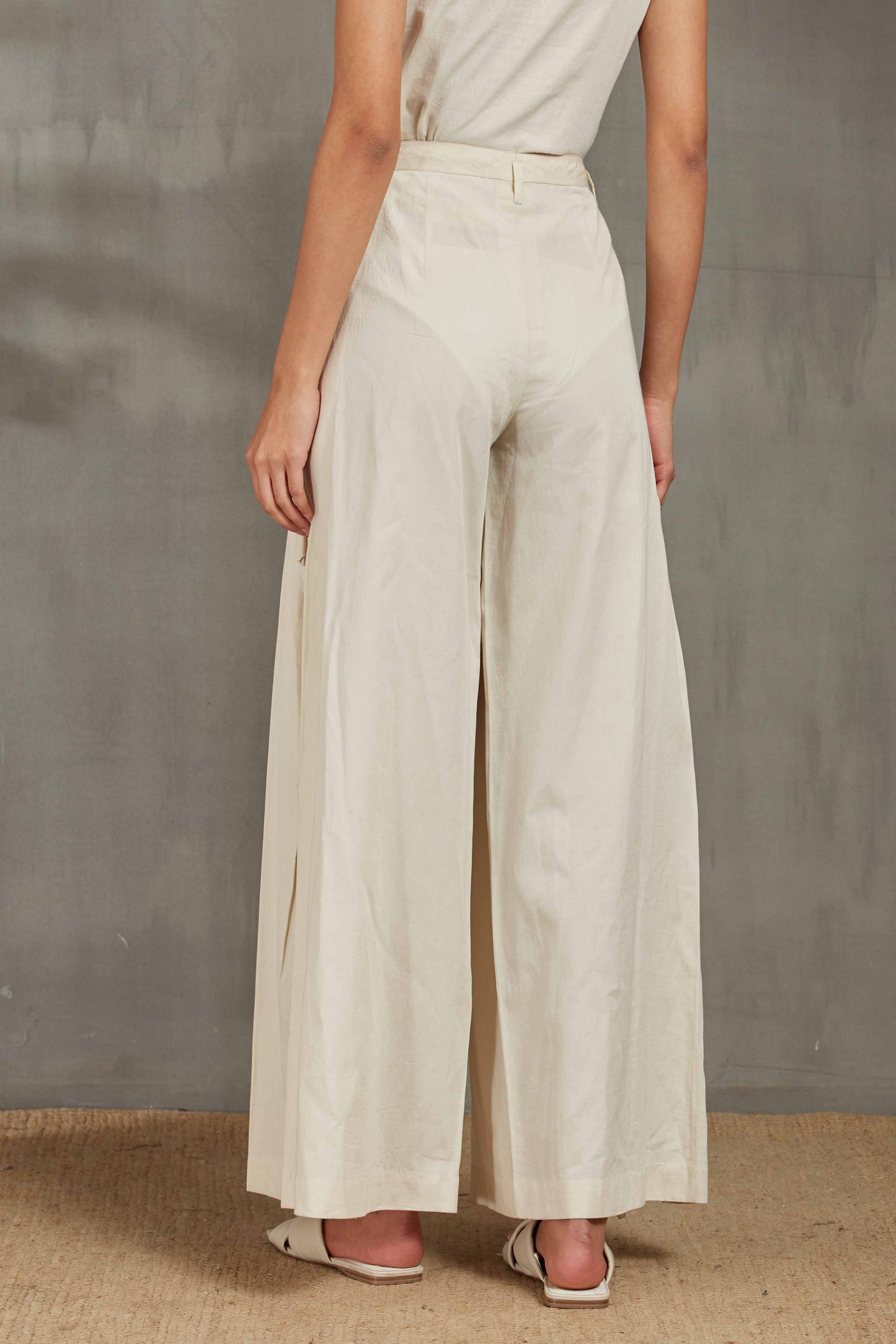 SIDE PLEATED PANT