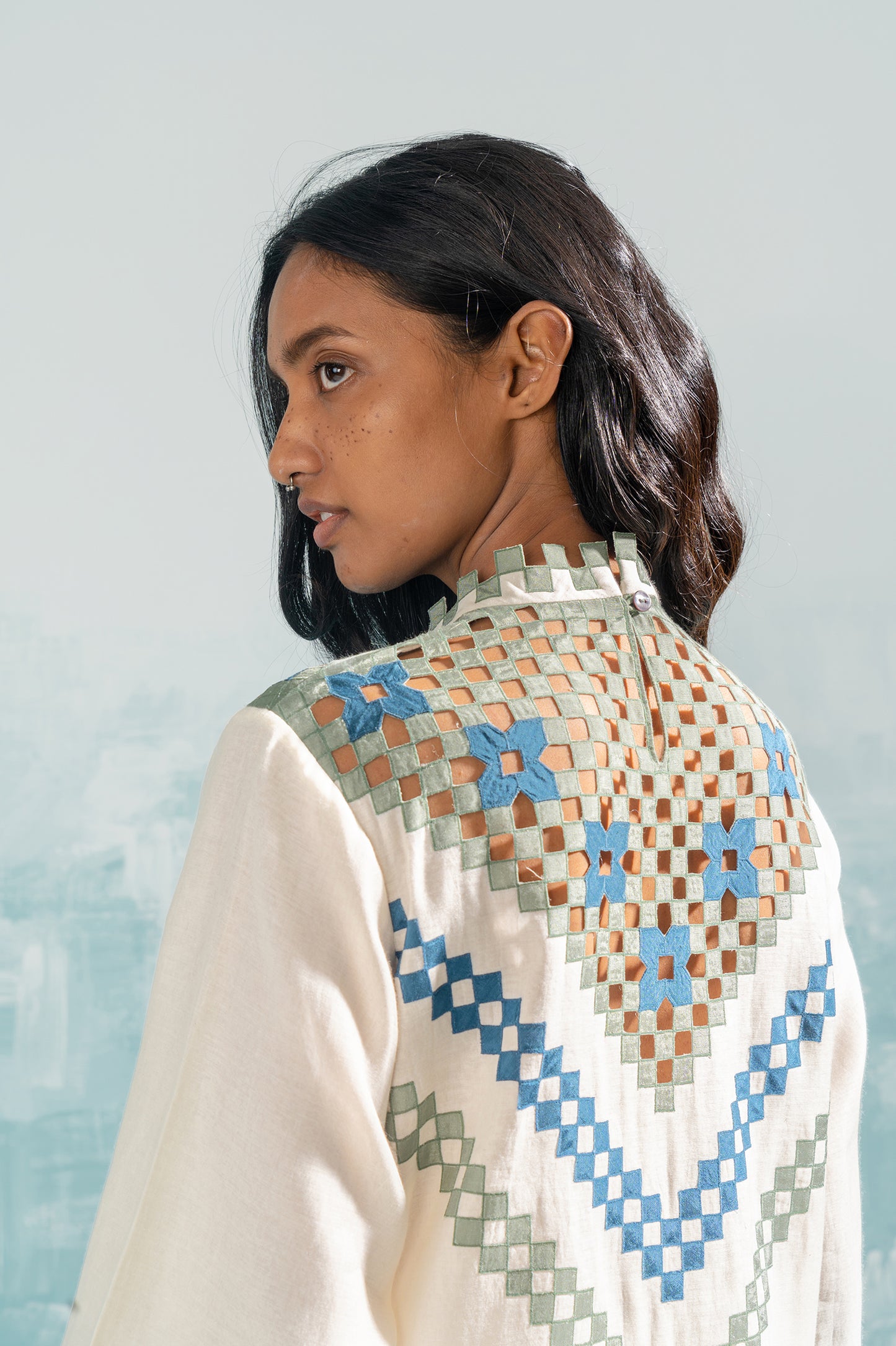 NILE CUTWORK STRAIGHT KAMEEZ