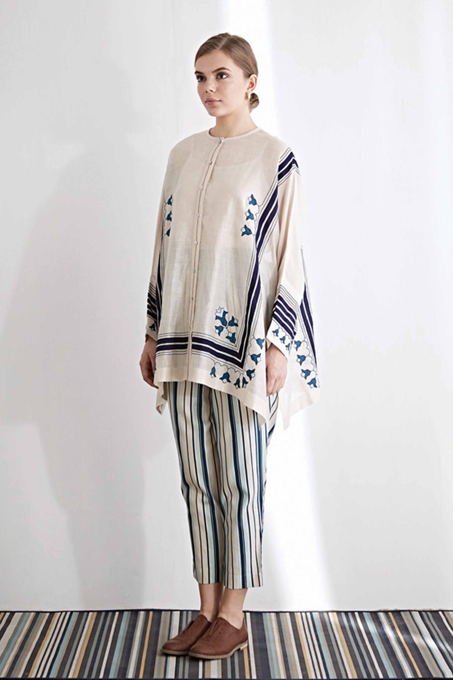 TABLEMAT SHIRT