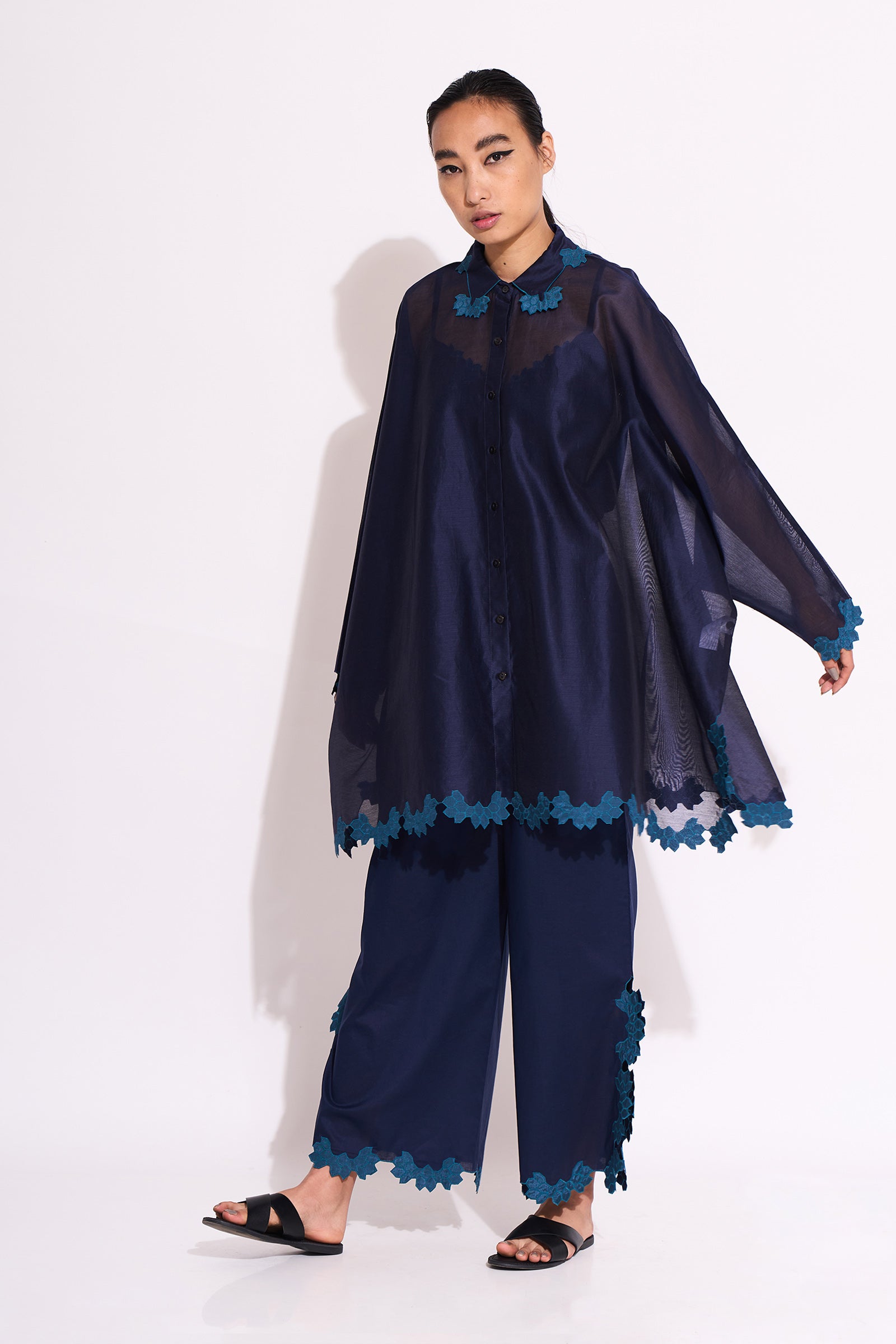 NEEL TABLE MAT SHIRT