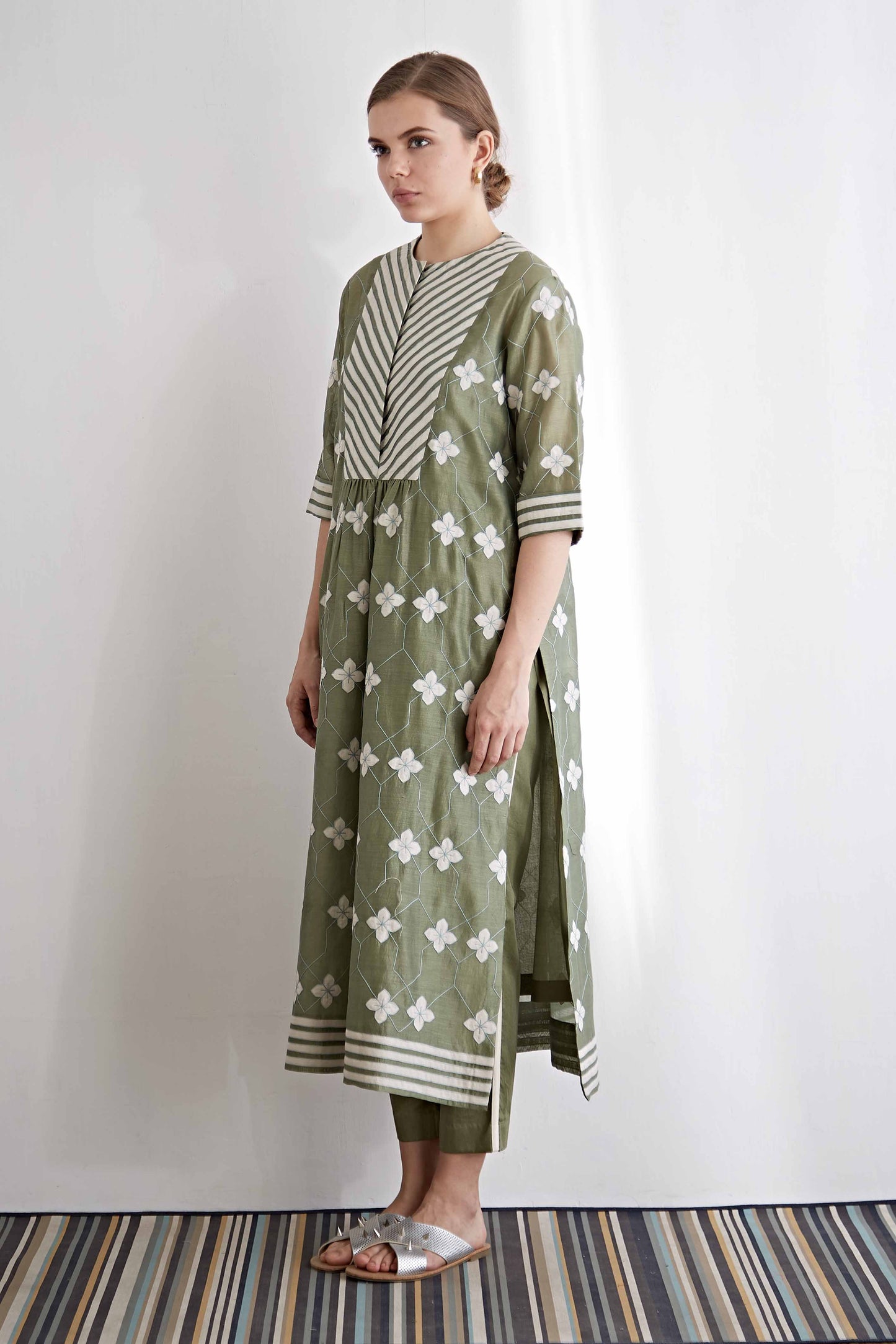 YOKE GATHER KAMEEZ