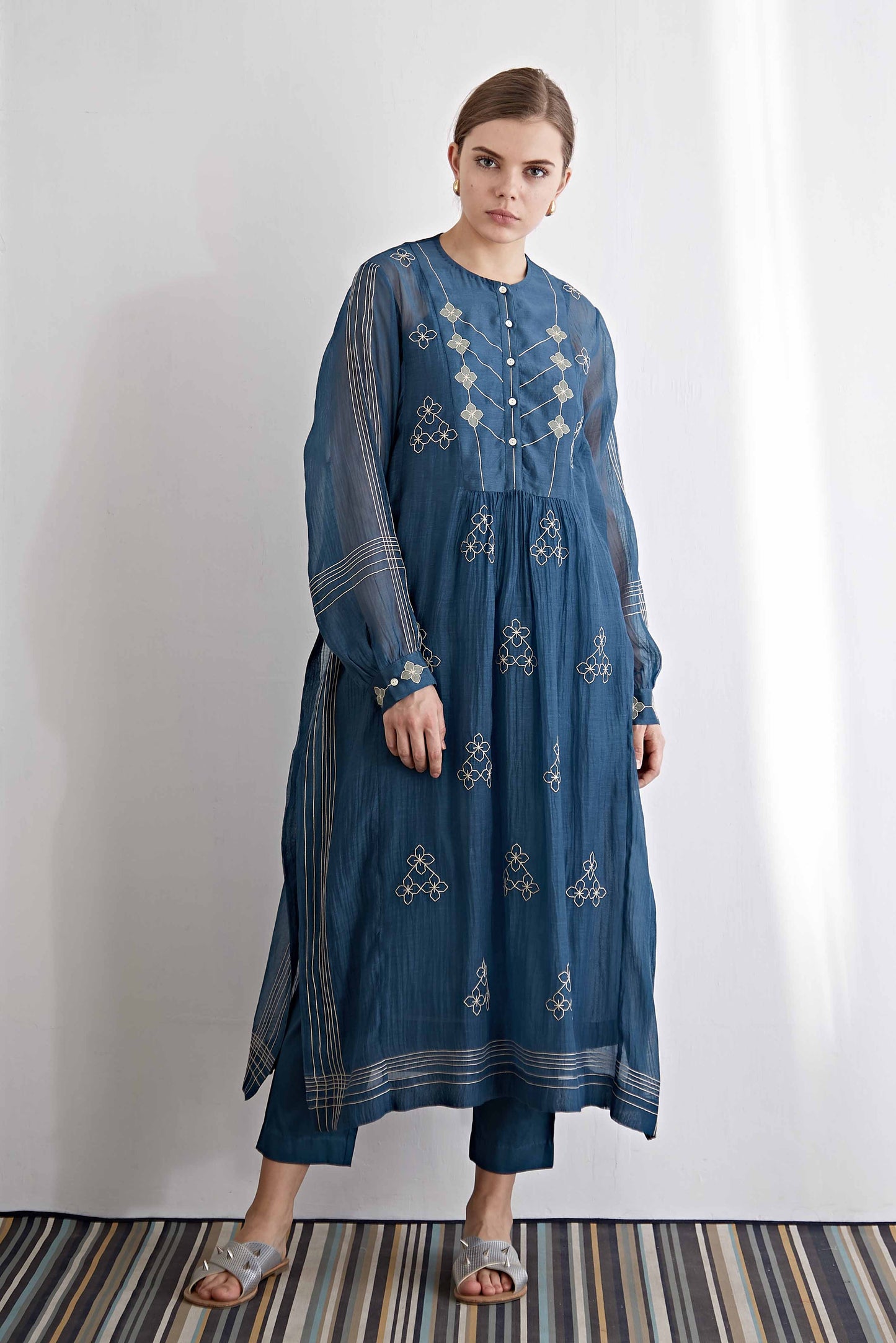 YOKE GATHER KAFTAN